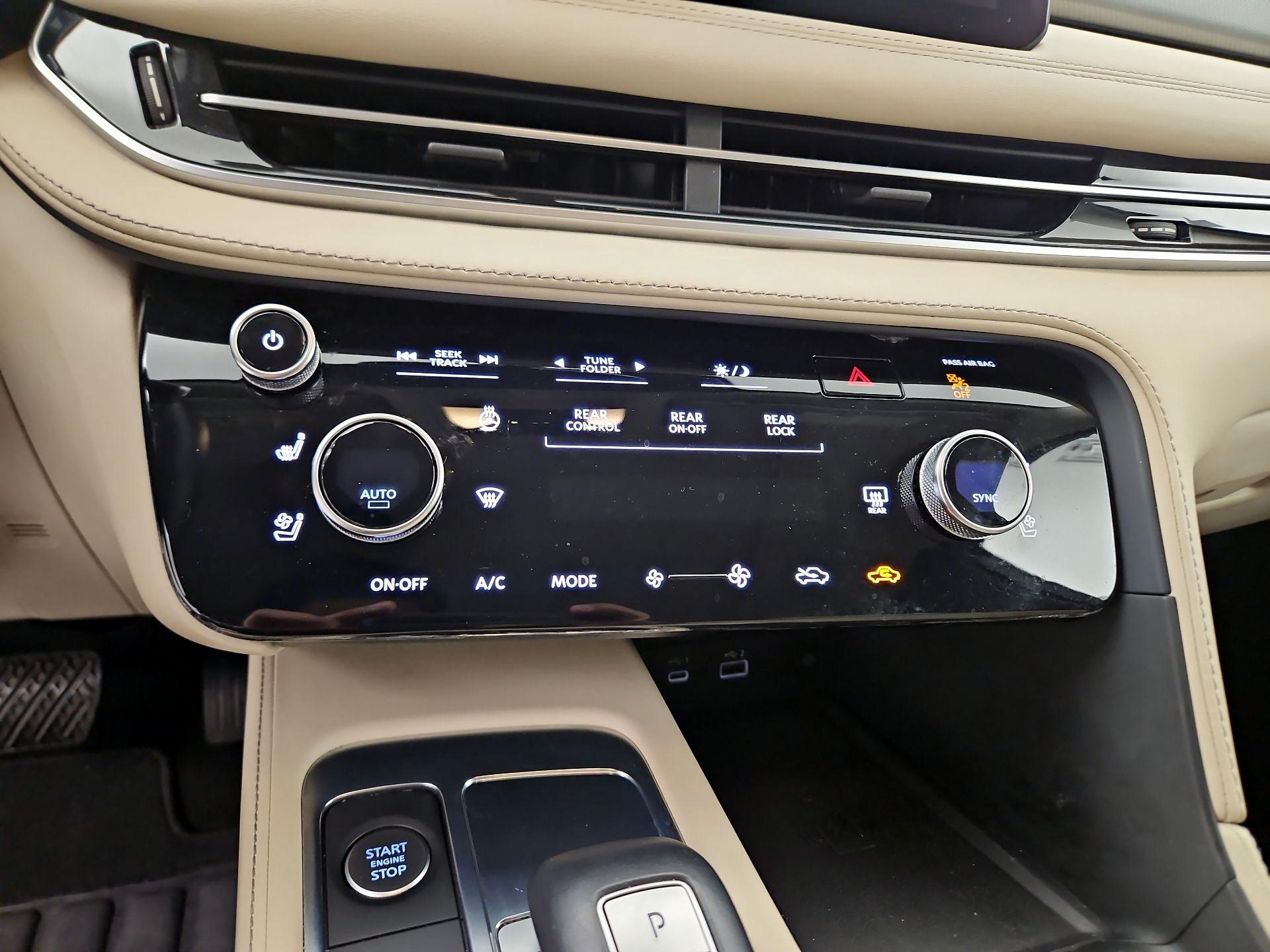 Thumbnail: 2023 INFINITI QX60 - 17