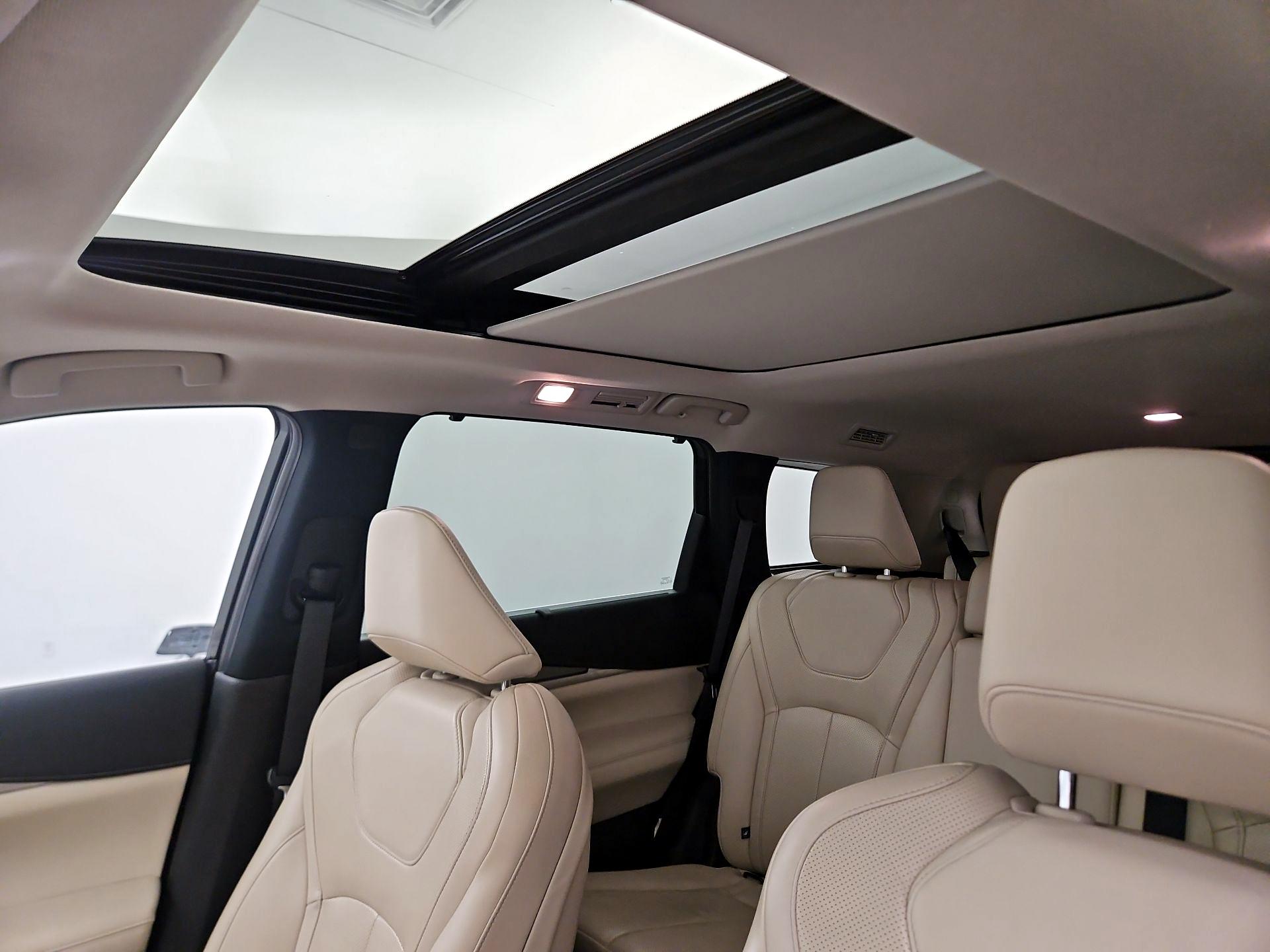 Thumbnail: 2023 INFINITI QX60 - 20