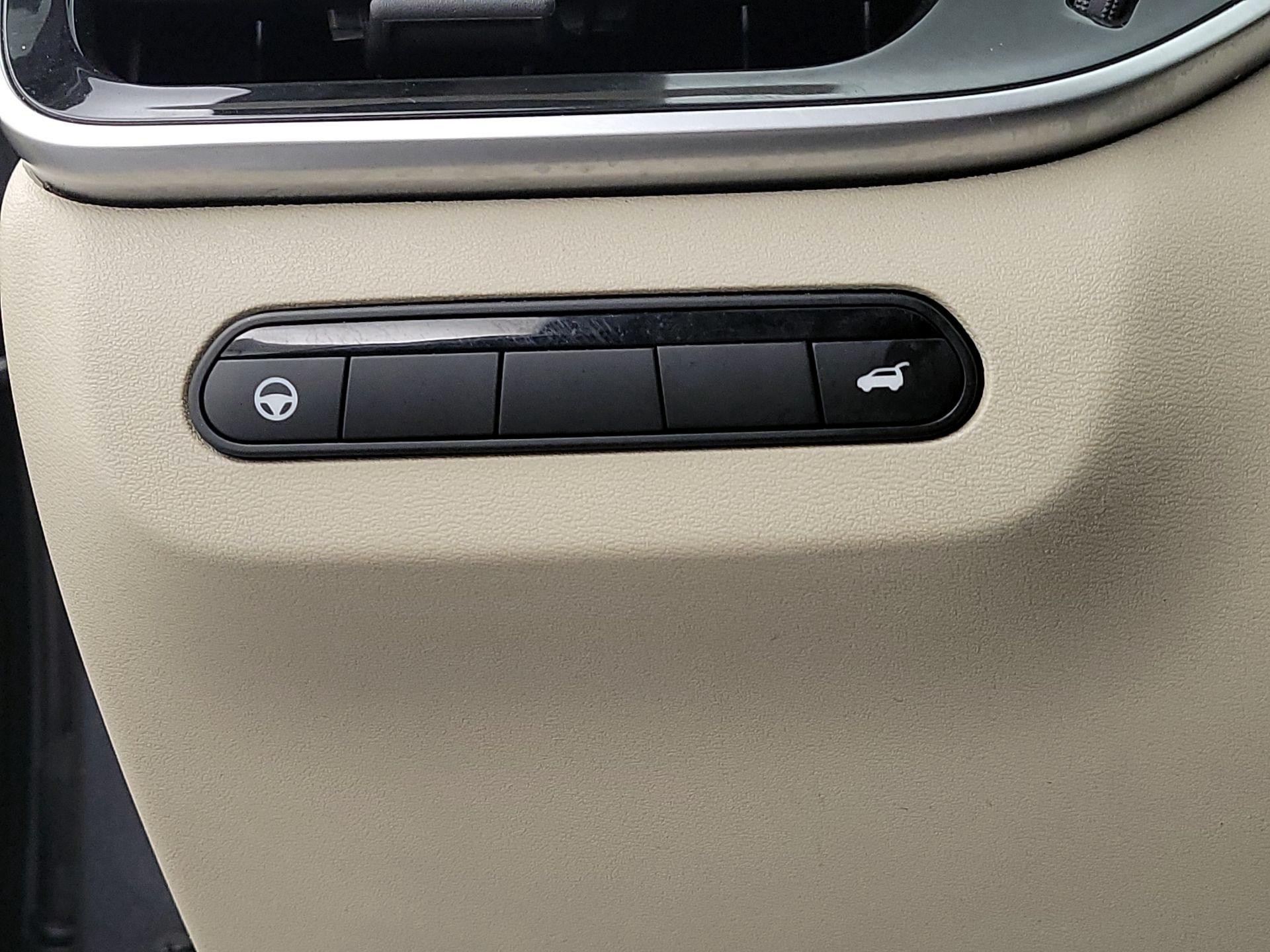 Thumbnail: 2023 INFINITI QX60 - 13