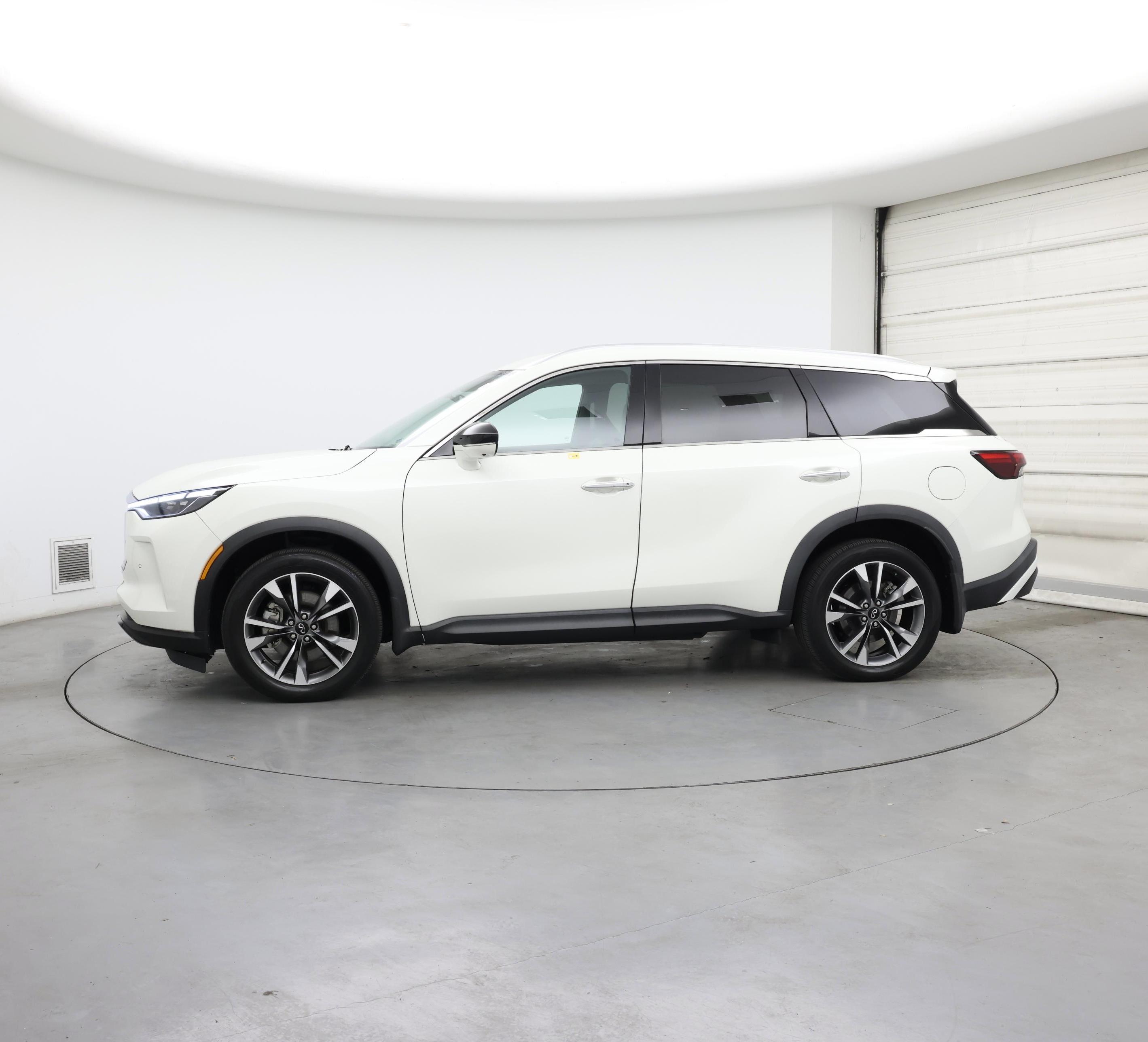 Thumbnail: 2023 INFINITI QX60 - 3