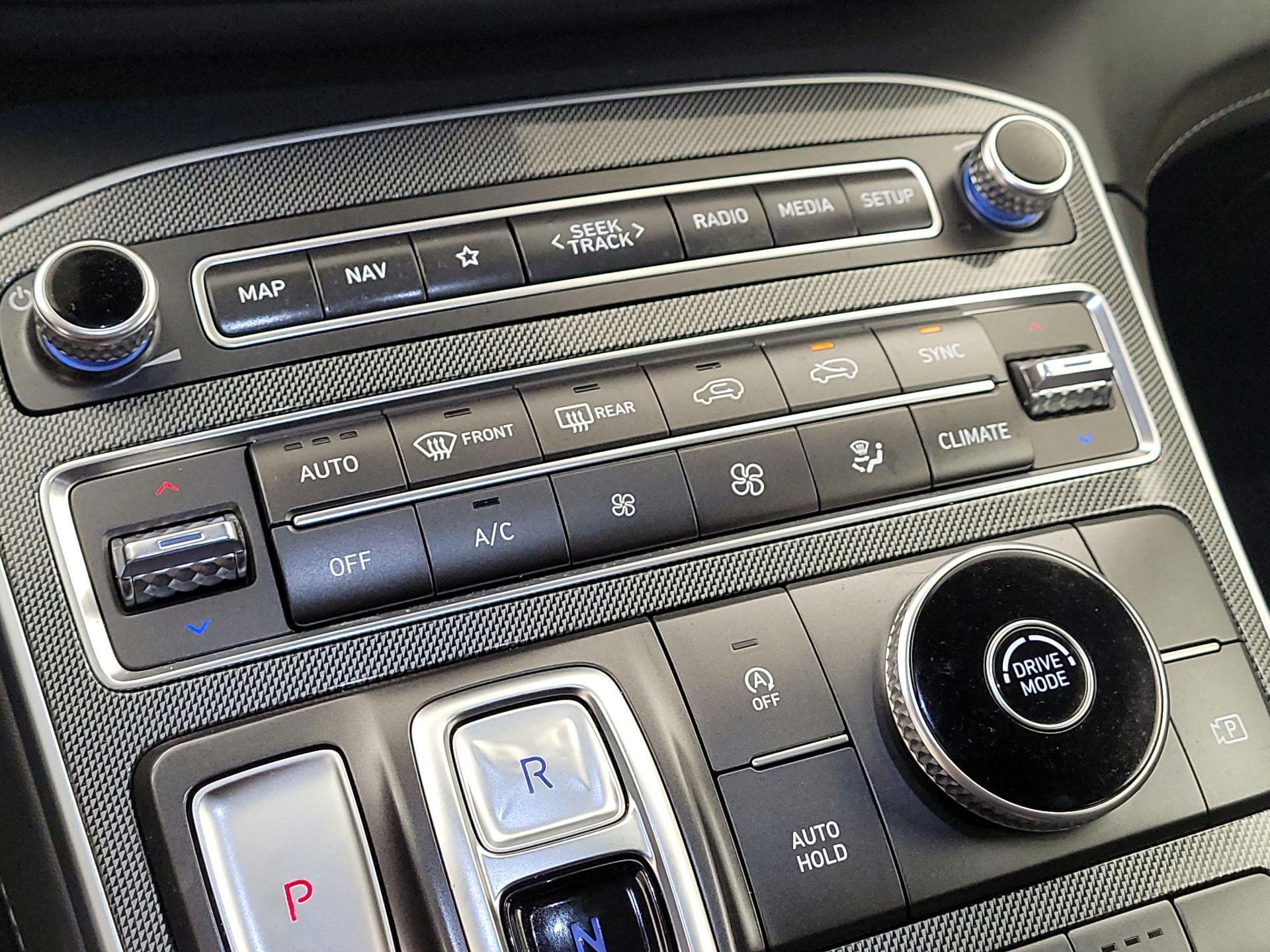 Thumbnail: 2023 Hyundai Santa Fe - 16