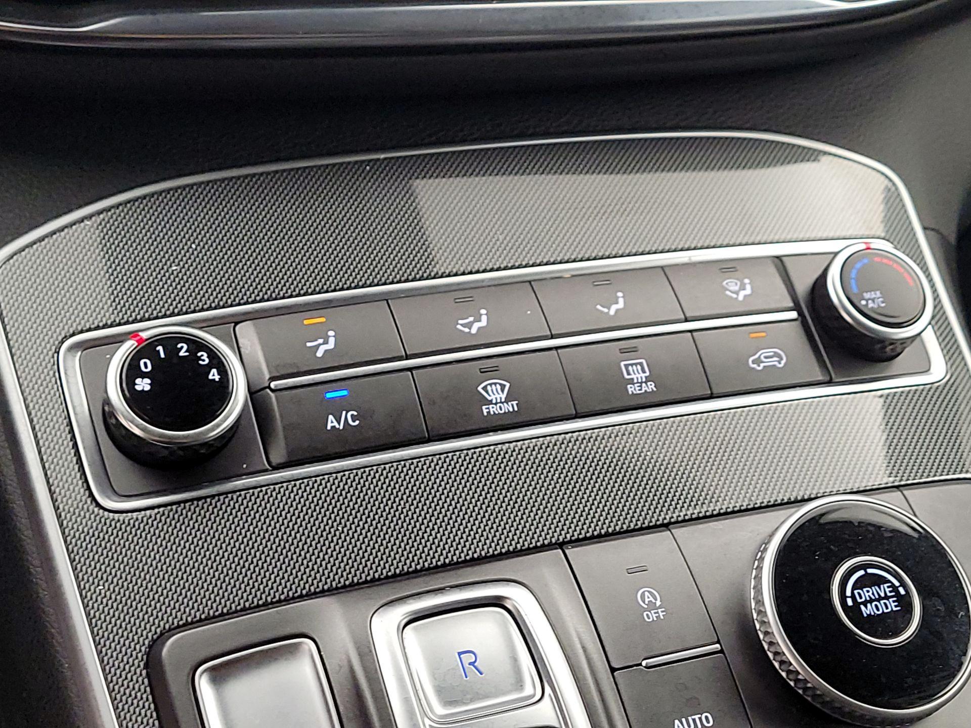 Thumbnail: 2022 Hyundai Santa Fe - 16