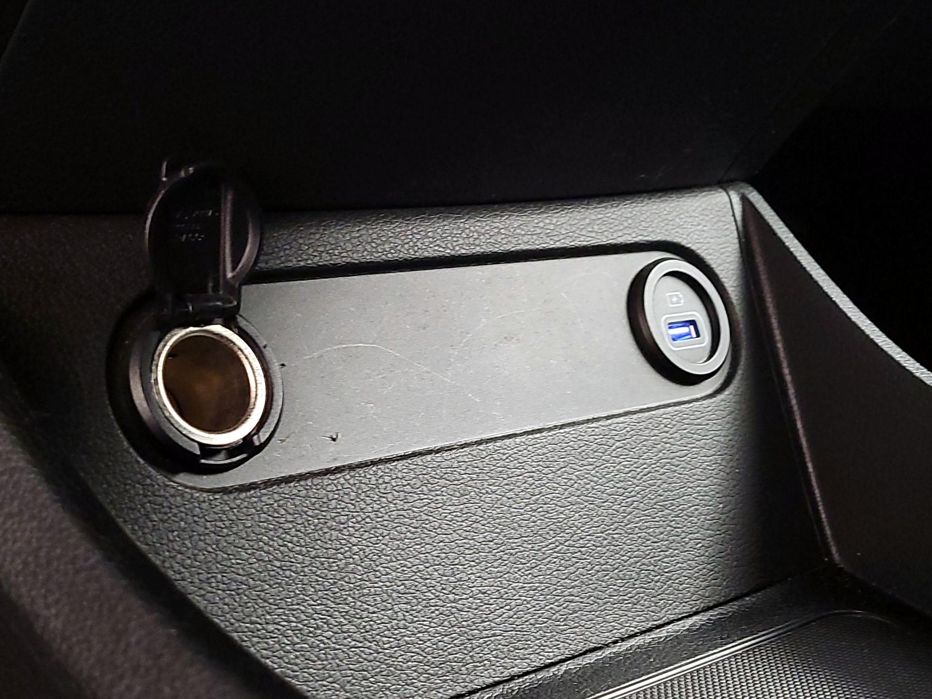 Thumbnail: 2022 Hyundai Santa Fe - 18