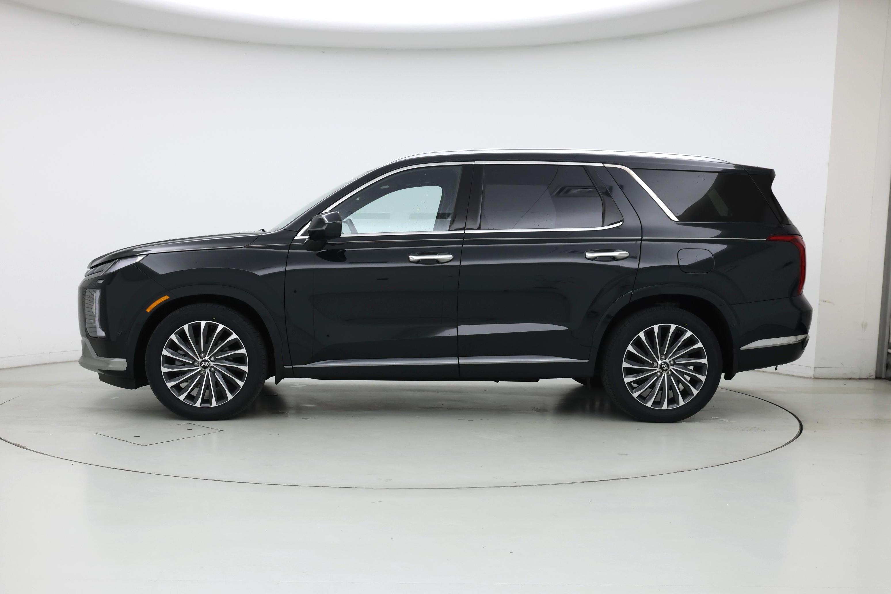 Thumbnail: 2023 Hyundai Palisade - 3