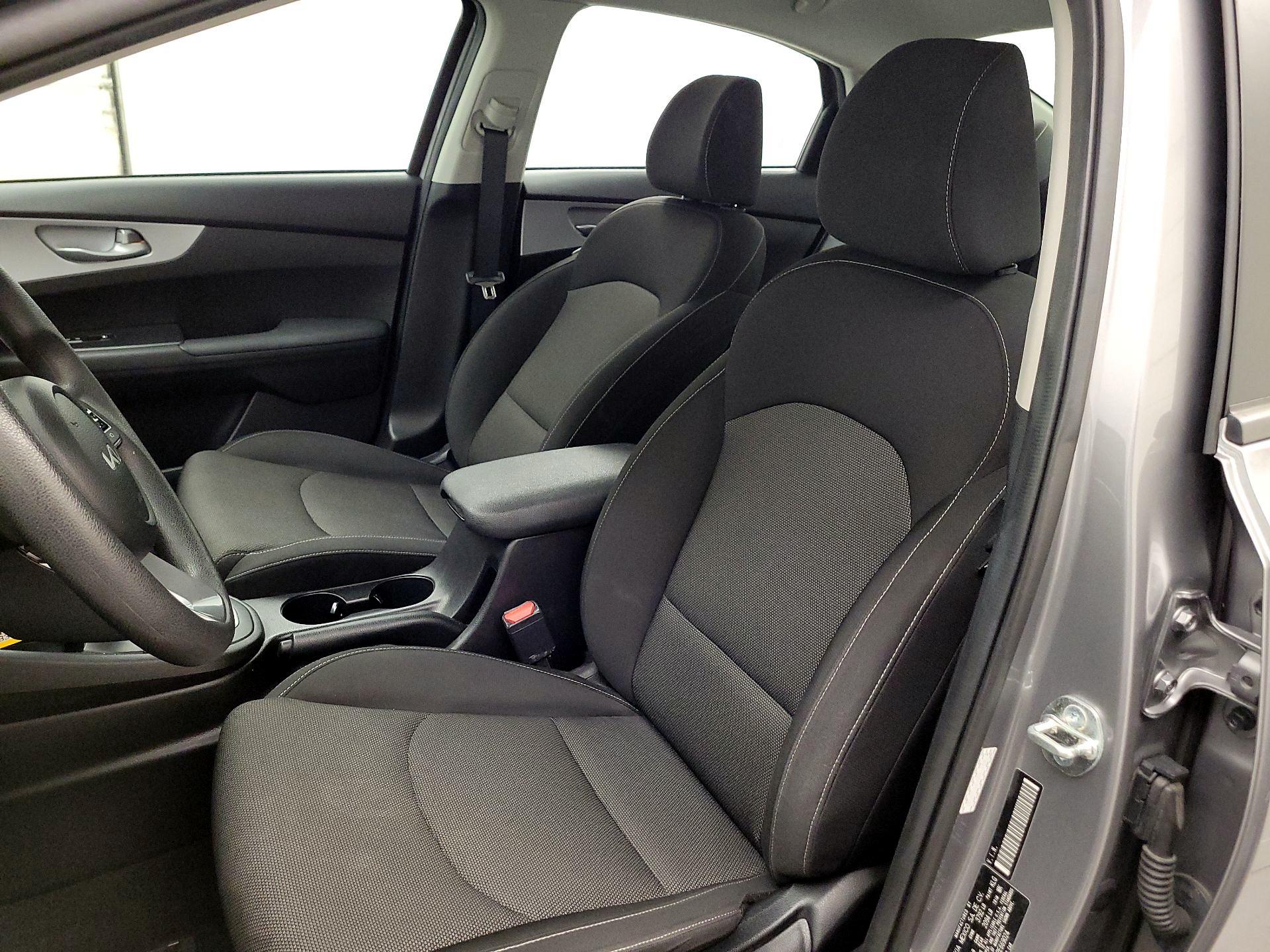 Thumbnail: 2023 Kia Forte - 11