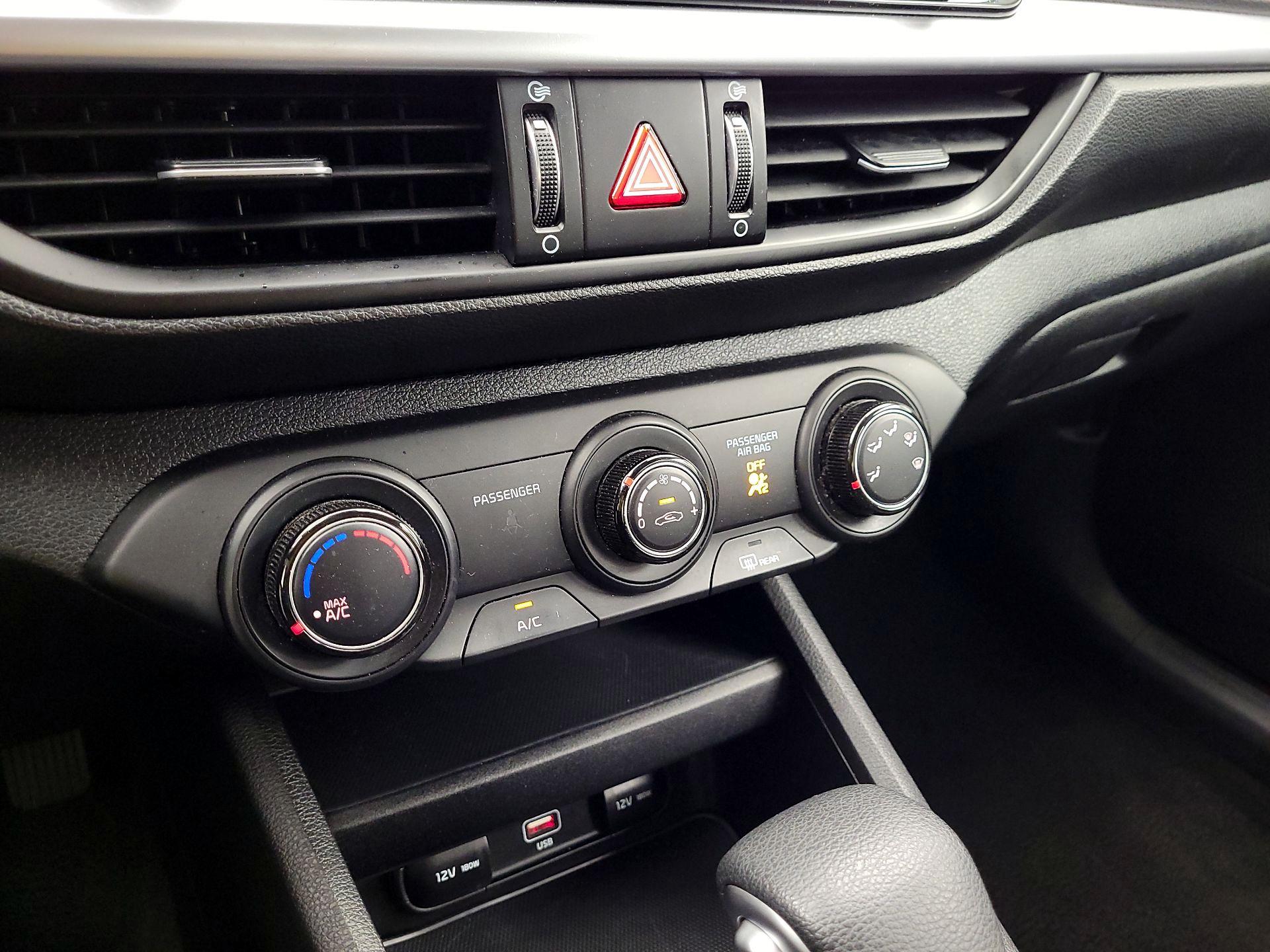 Thumbnail: 2023 Kia Forte - 16