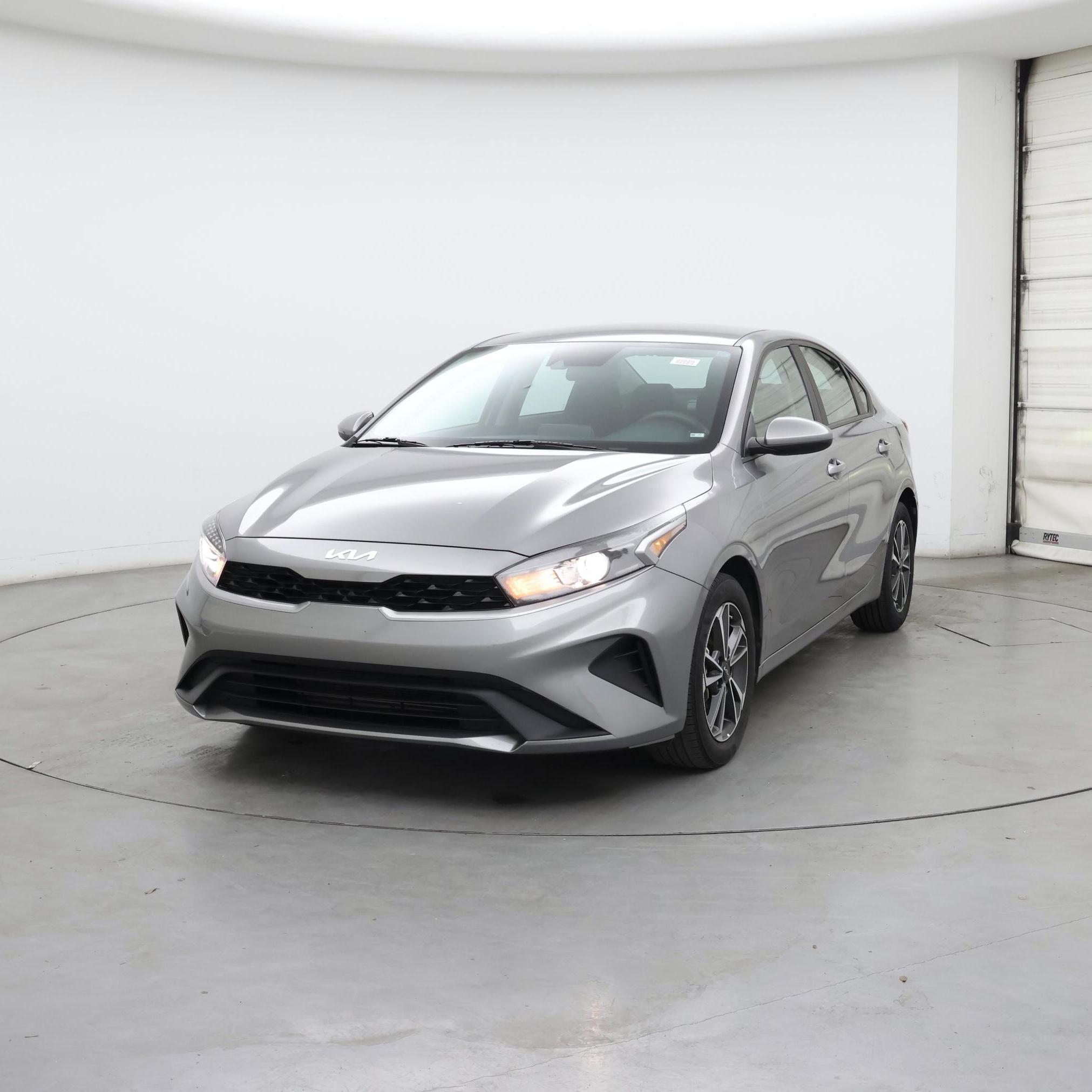 Thumbnail: 2023 Kia Forte - 4