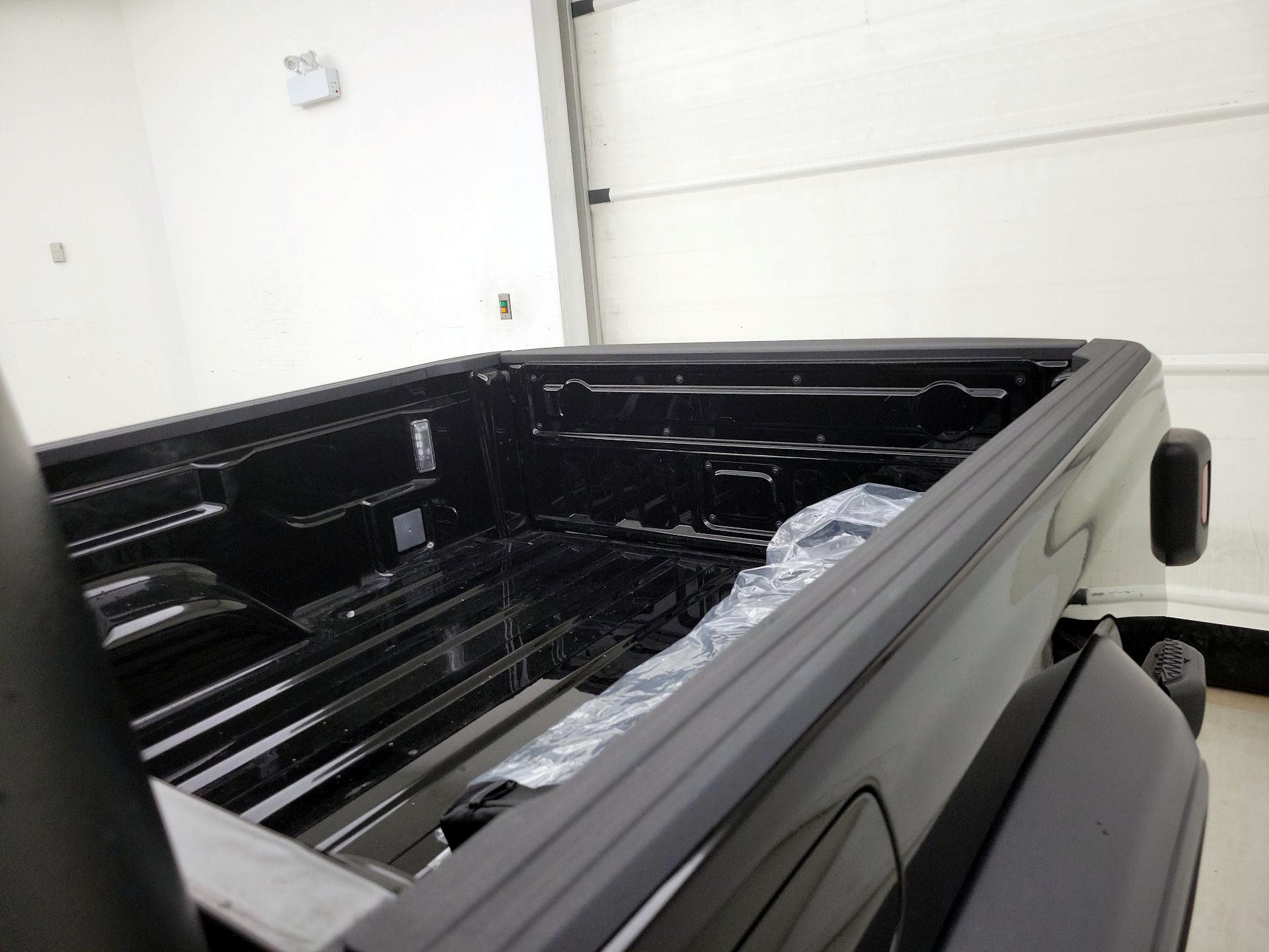 Thumbnail: 2023 Jeep Gladiator - 20