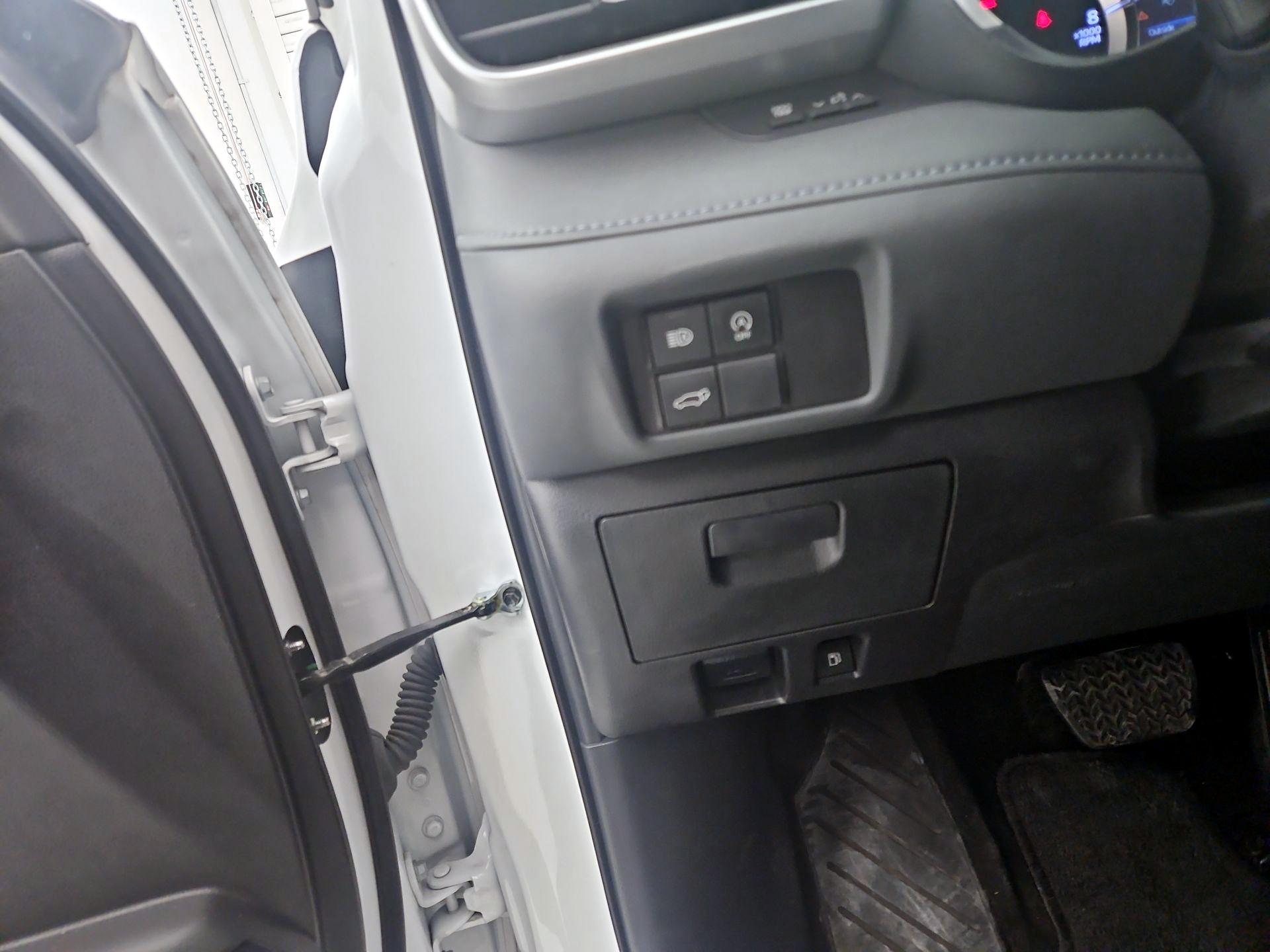 Thumbnail: 2023 Toyota Highlander - 13