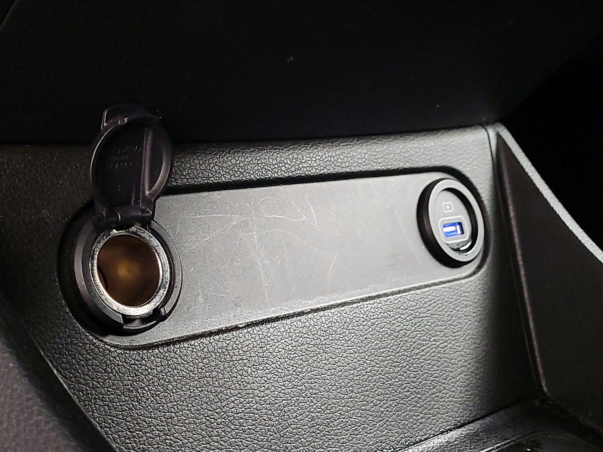 Thumbnail: 2023 Hyundai Santa Fe - 18