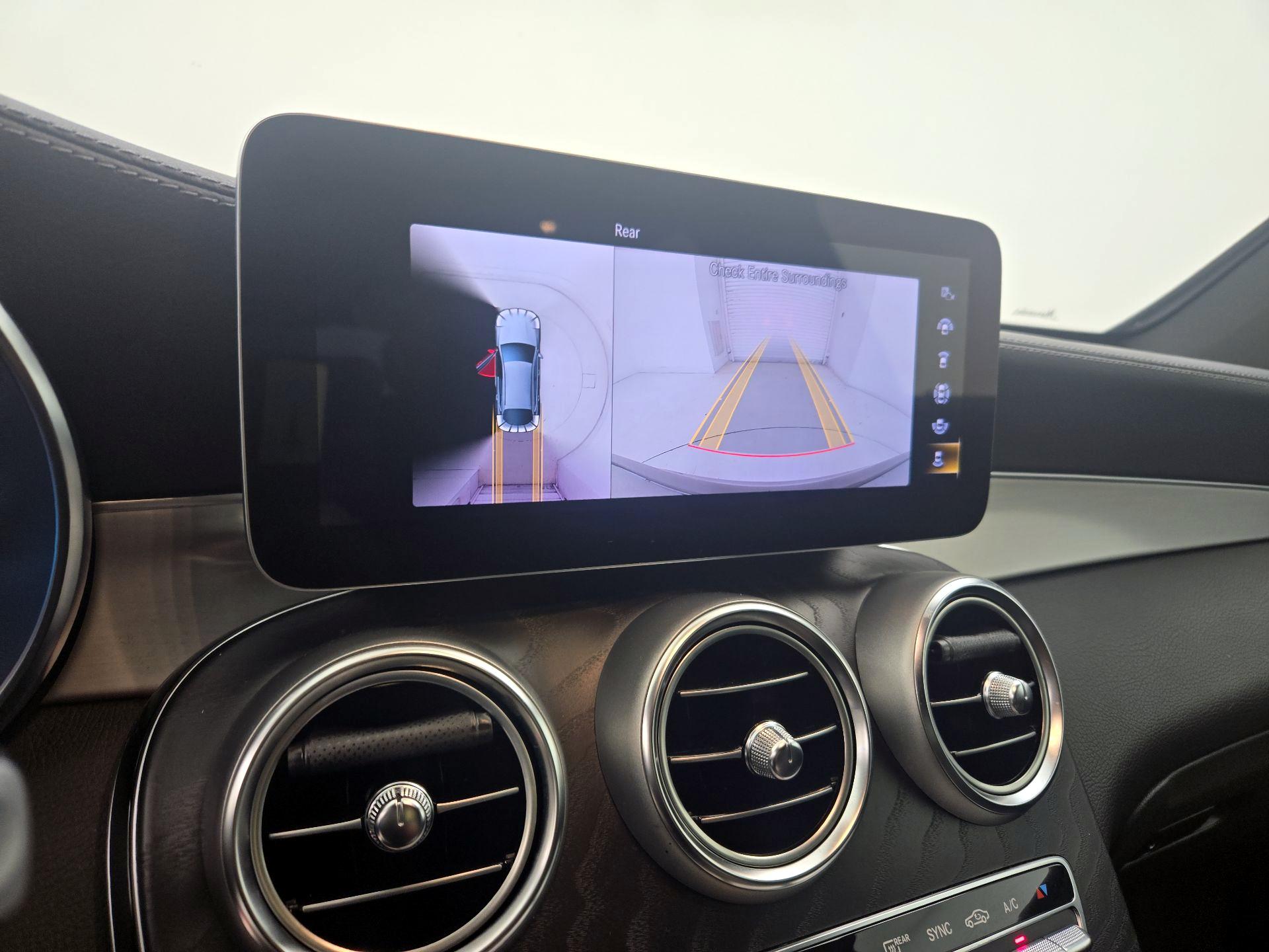 Thumbnail: 2022 Mercedes-Benz GLC - 14