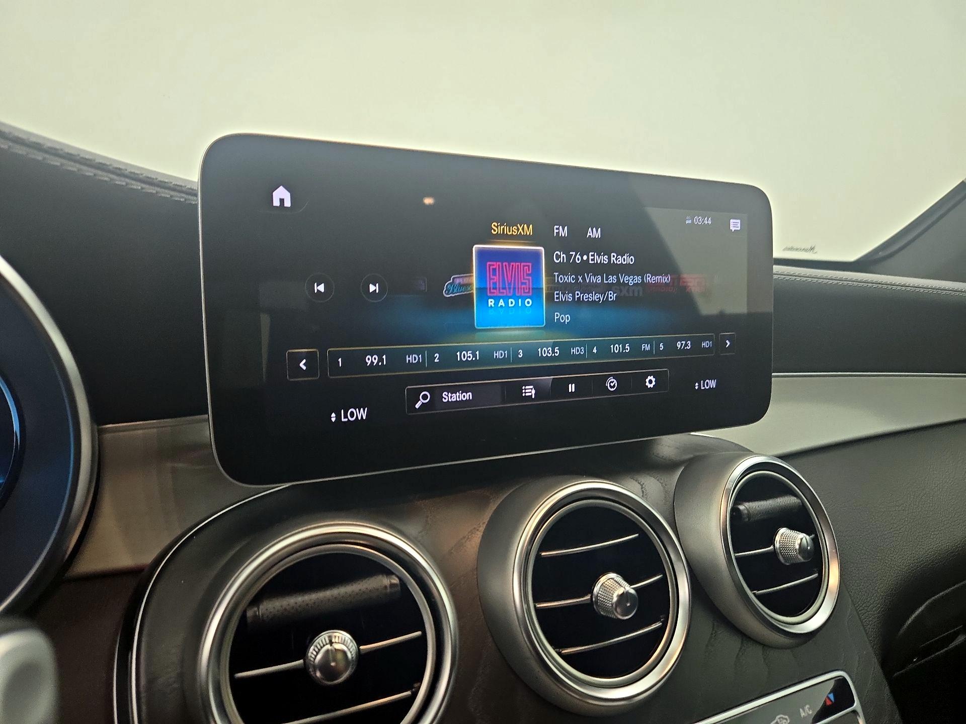 Thumbnail: 2022 Mercedes-Benz GLC - 15