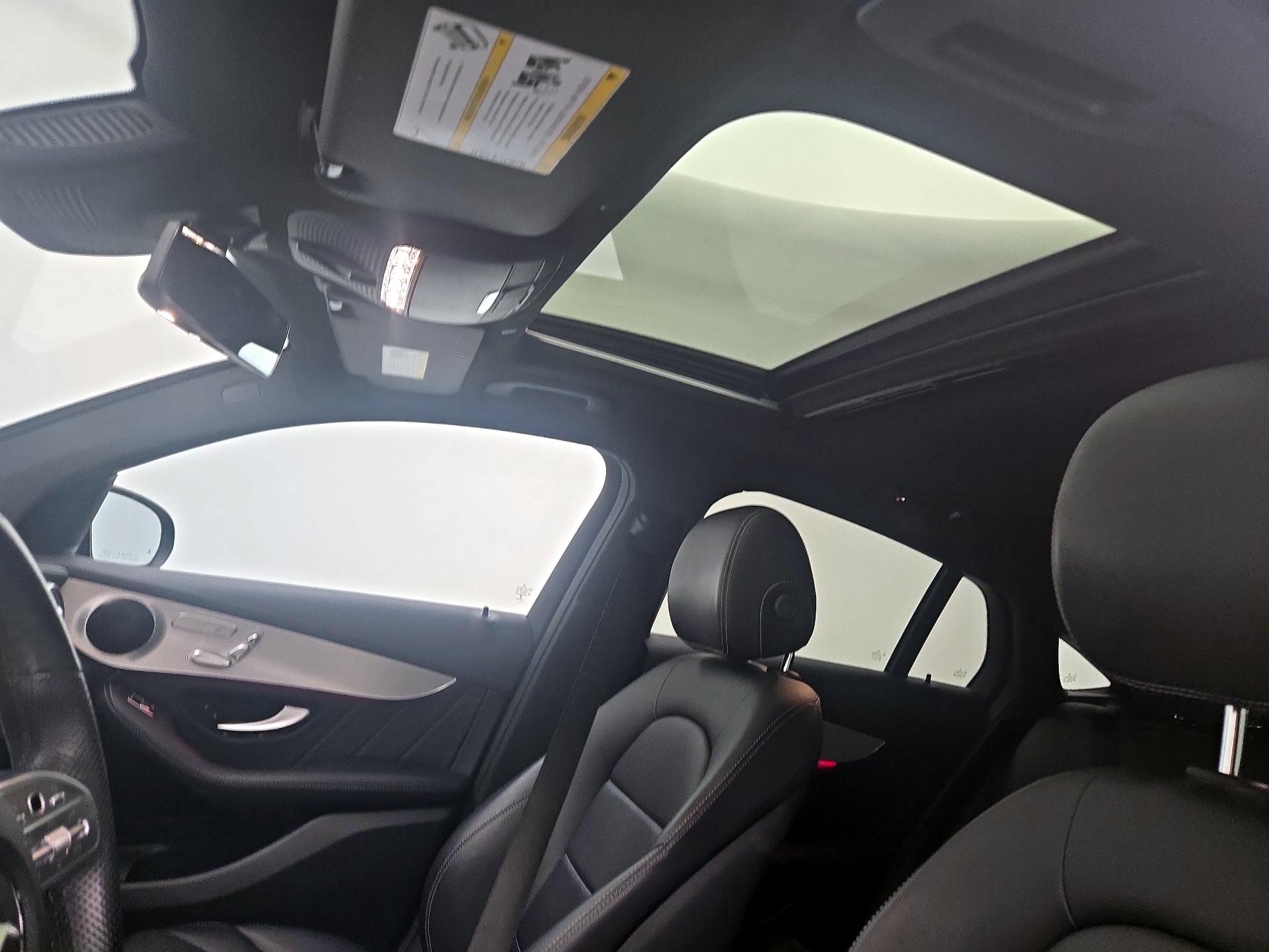 Thumbnail: 2022 Mercedes-Benz GLC - 19