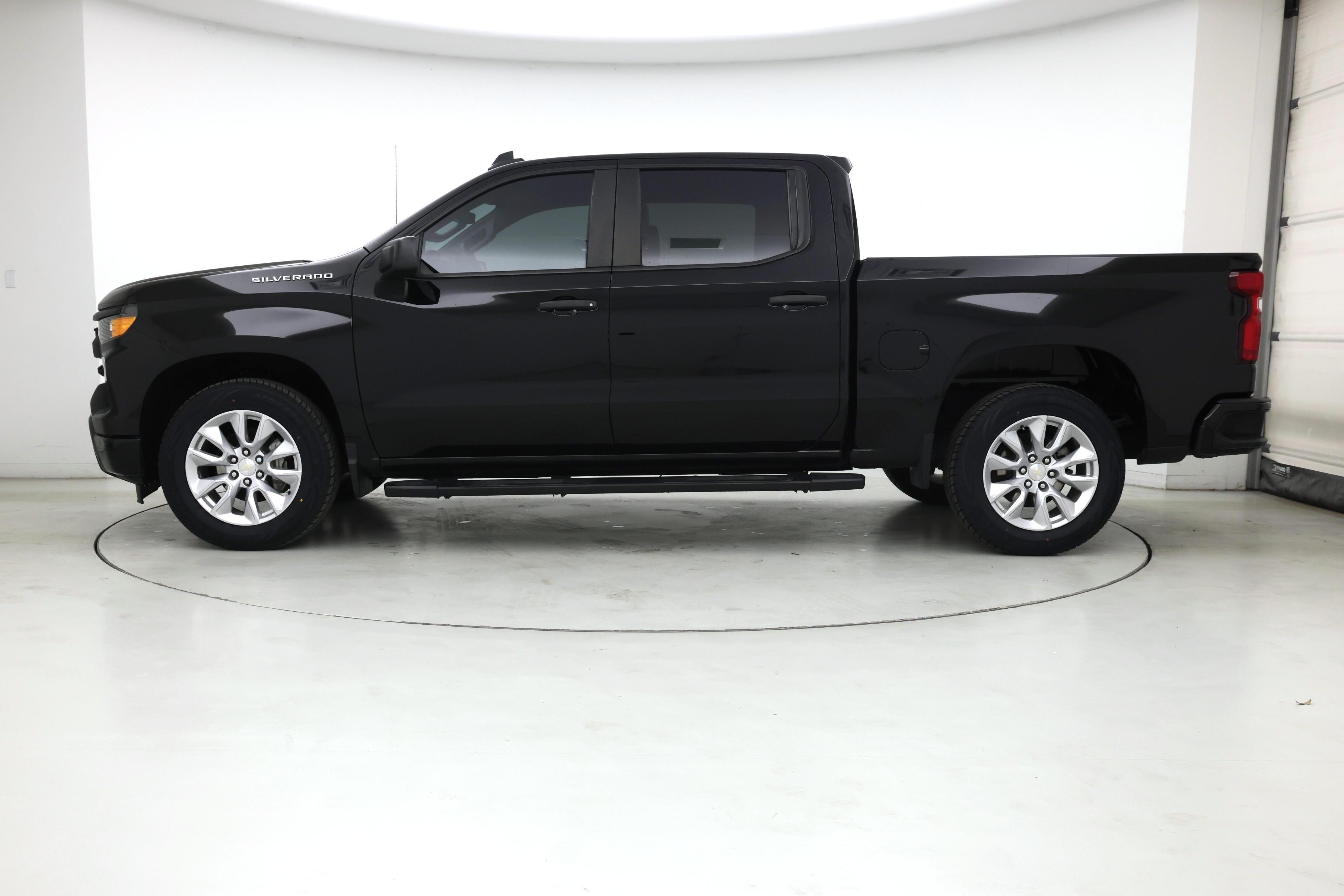 Thumbnail: 2023 Chevrolet Silverado 1500 - 3