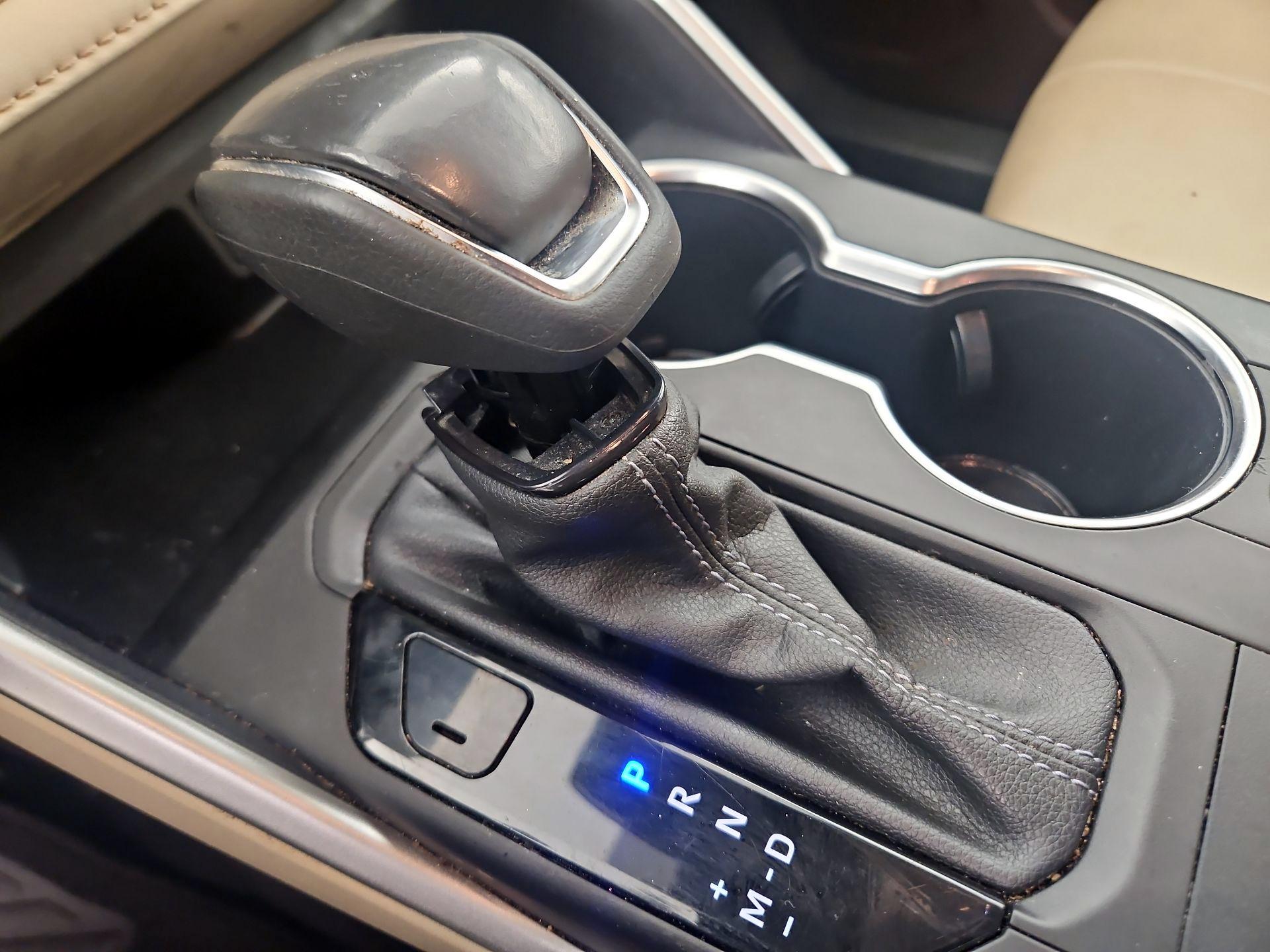 Thumbnail: 2022 Toyota Highlander - 17