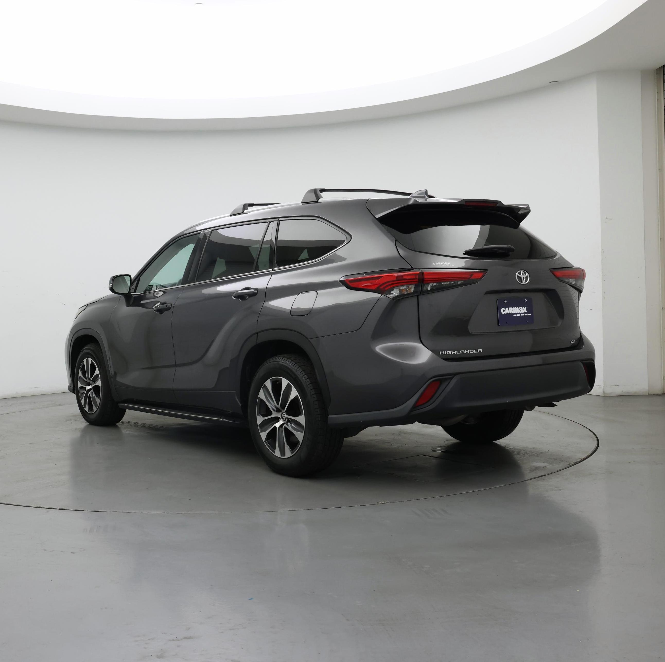 Thumbnail: 2022 Toyota Highlander - 2