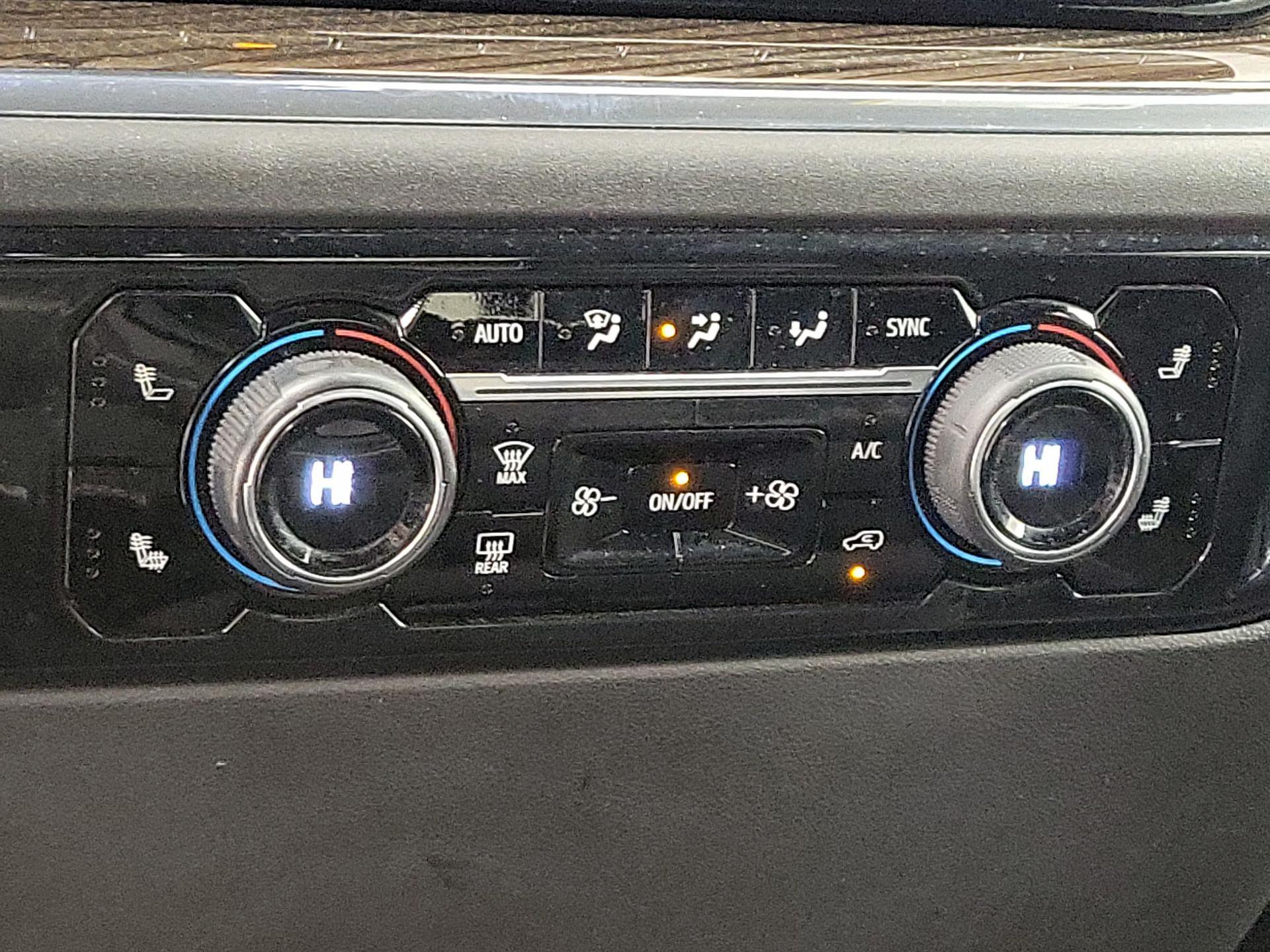 Thumbnail: 2024 Chevrolet Silverado 1500 - 17