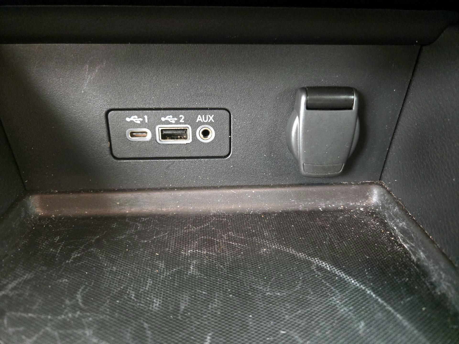 Thumbnail: 2023 Nissan Sentra - 18