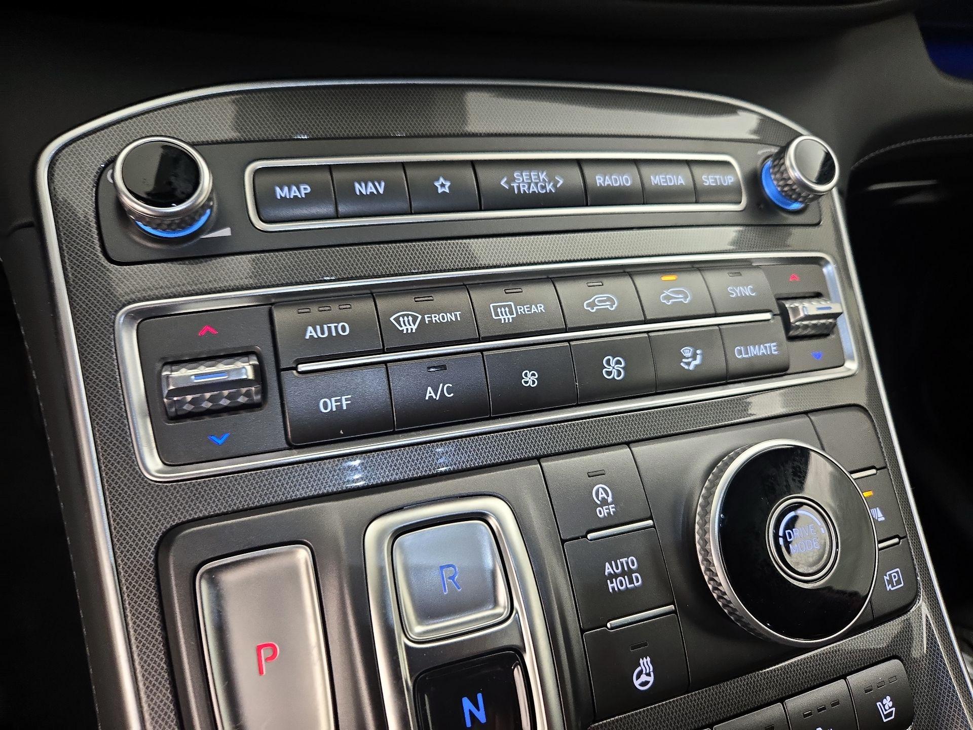 Thumbnail: 2023 Hyundai Santa Fe - 17