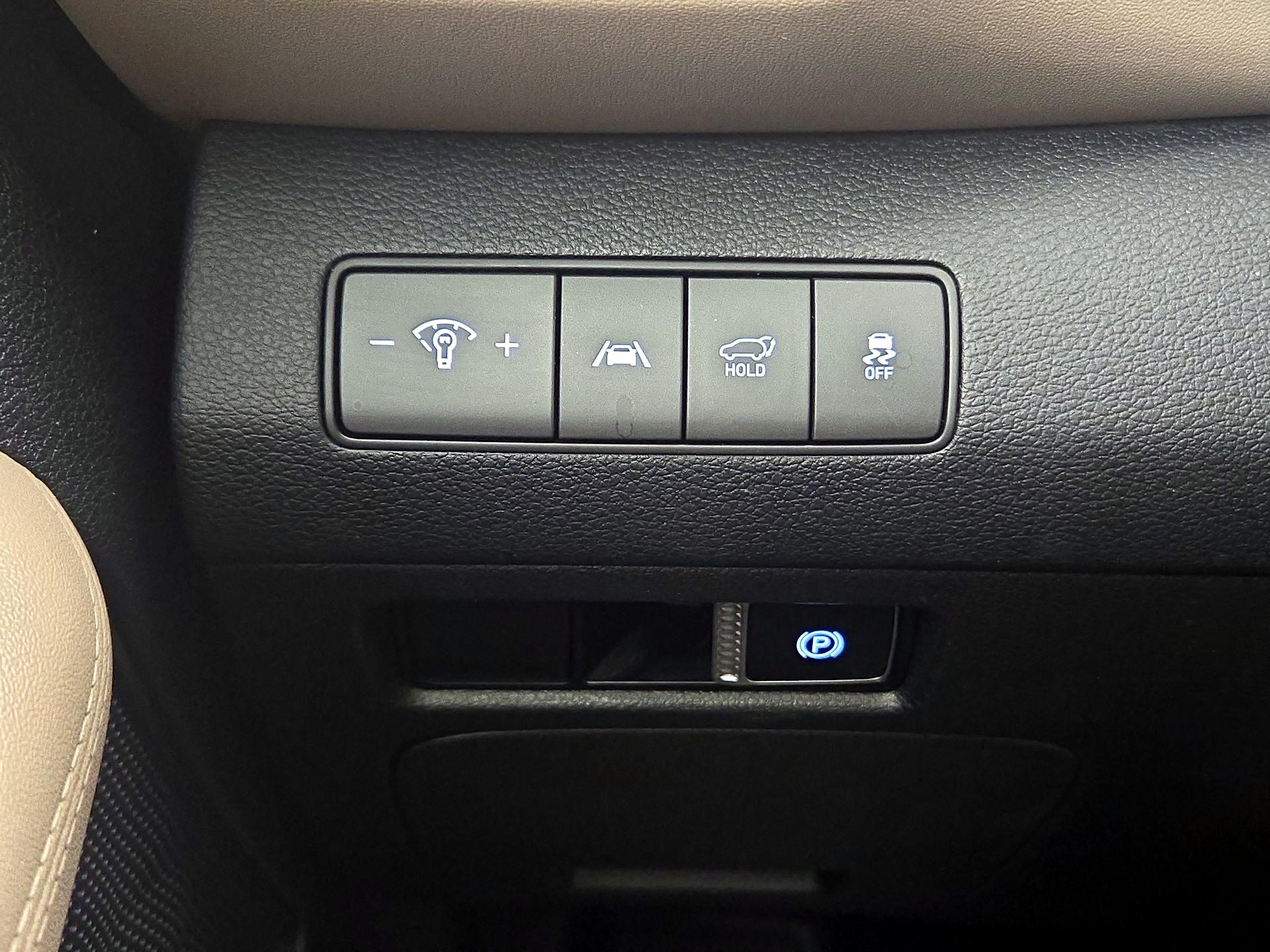 Thumbnail: 2023 Hyundai Santa Fe - 13