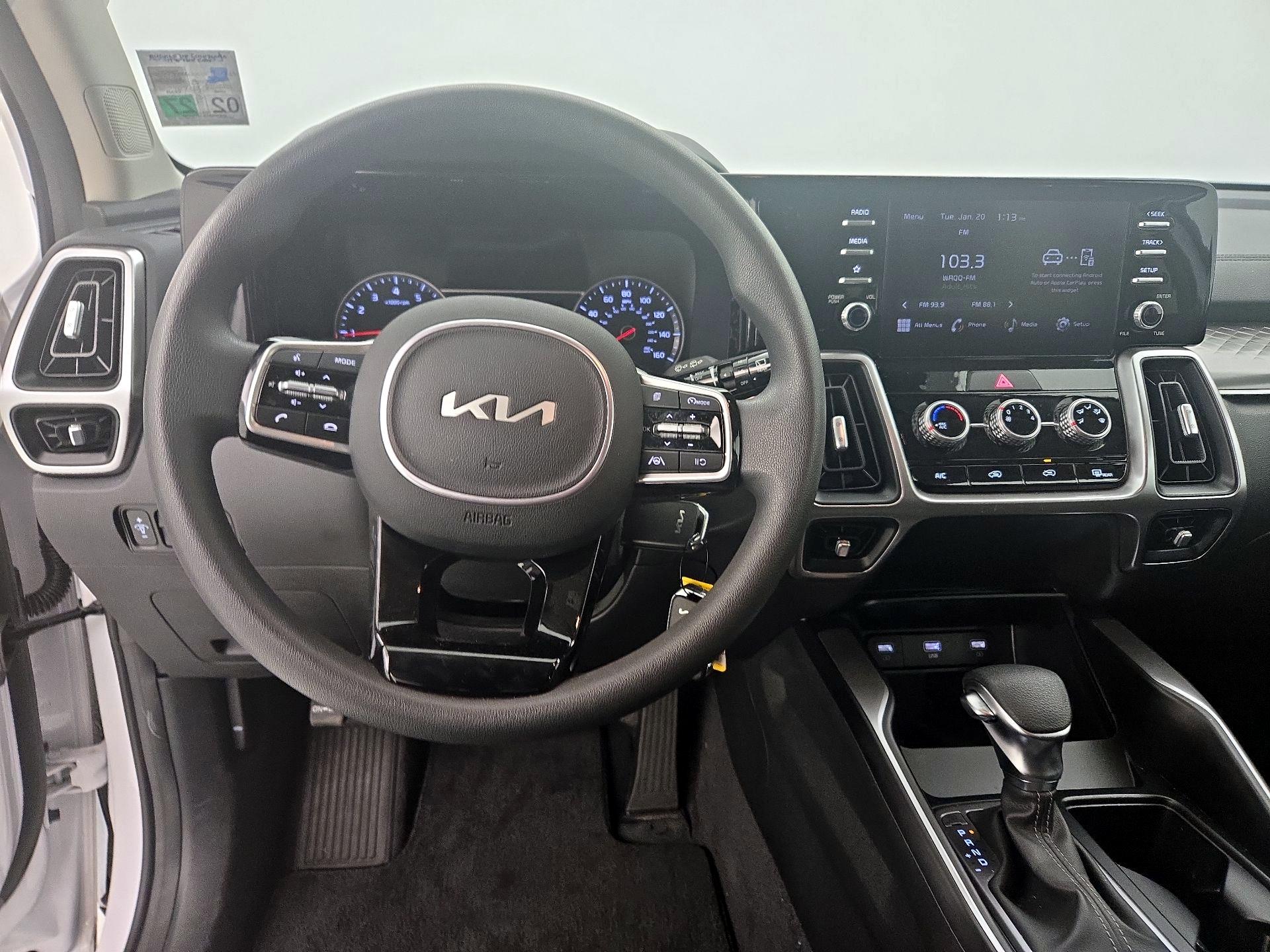 Thumbnail: 2023 Kia Sorento - 10