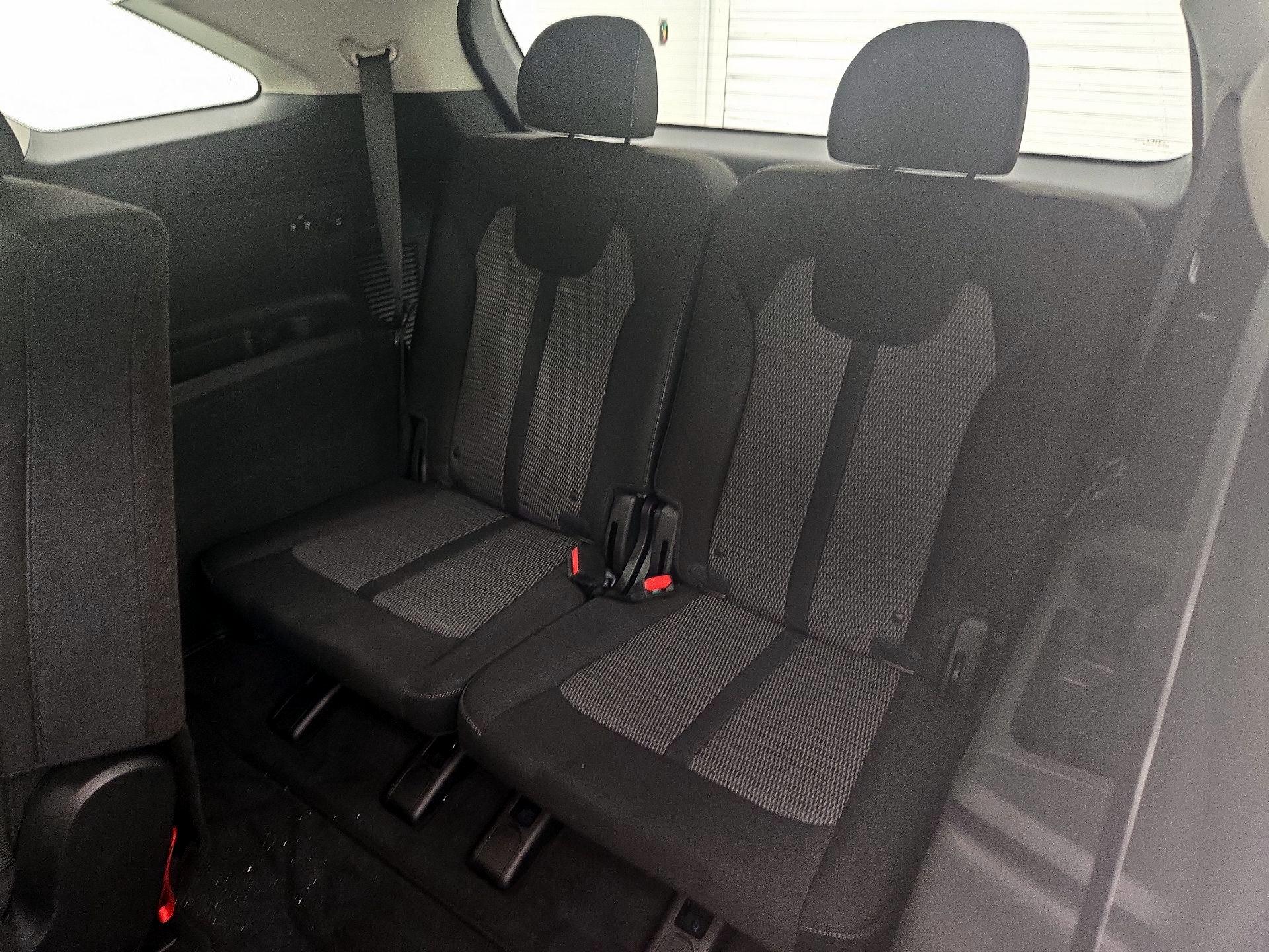 Thumbnail: 2023 Kia Sorento - 20