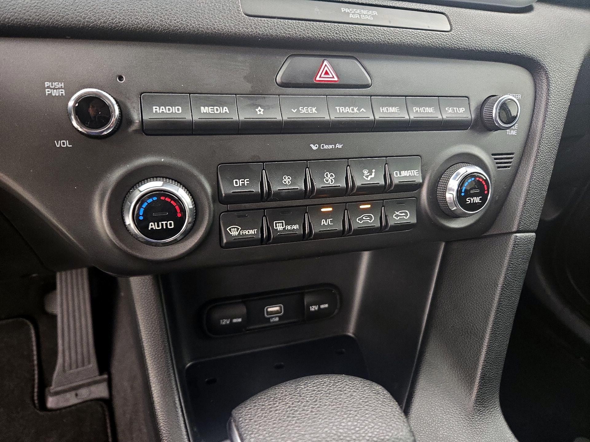 Thumbnail: 2020 Kia Sportage - 16