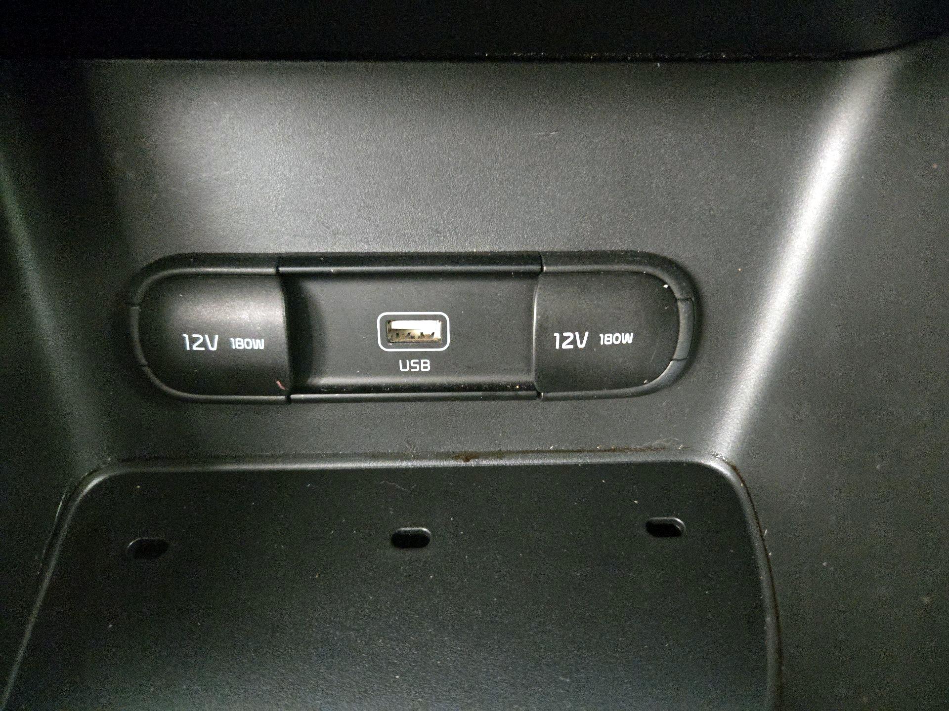 Thumbnail: 2020 Kia Sportage - 18