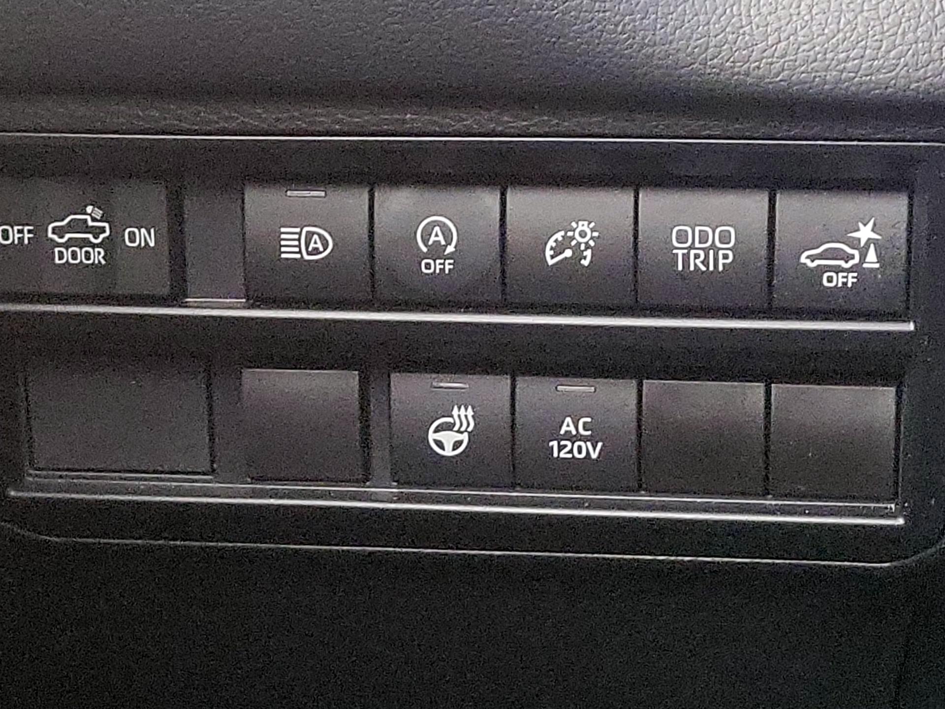 Thumbnail: 2023 Toyota Tundra - 13