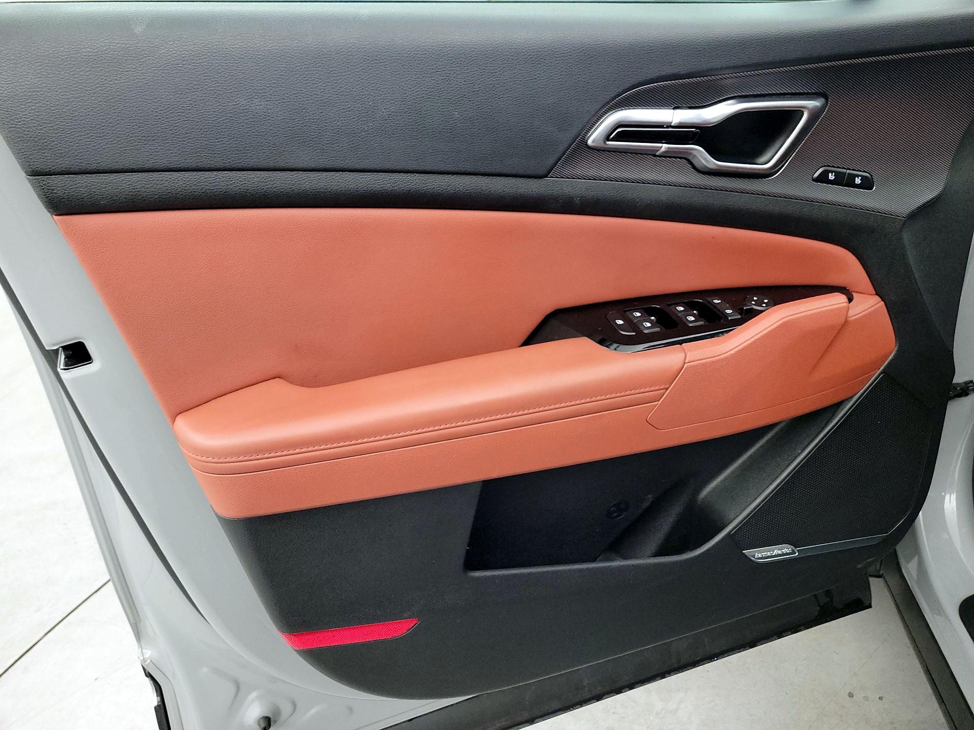 Thumbnail: 2023 Kia Sportage - 12