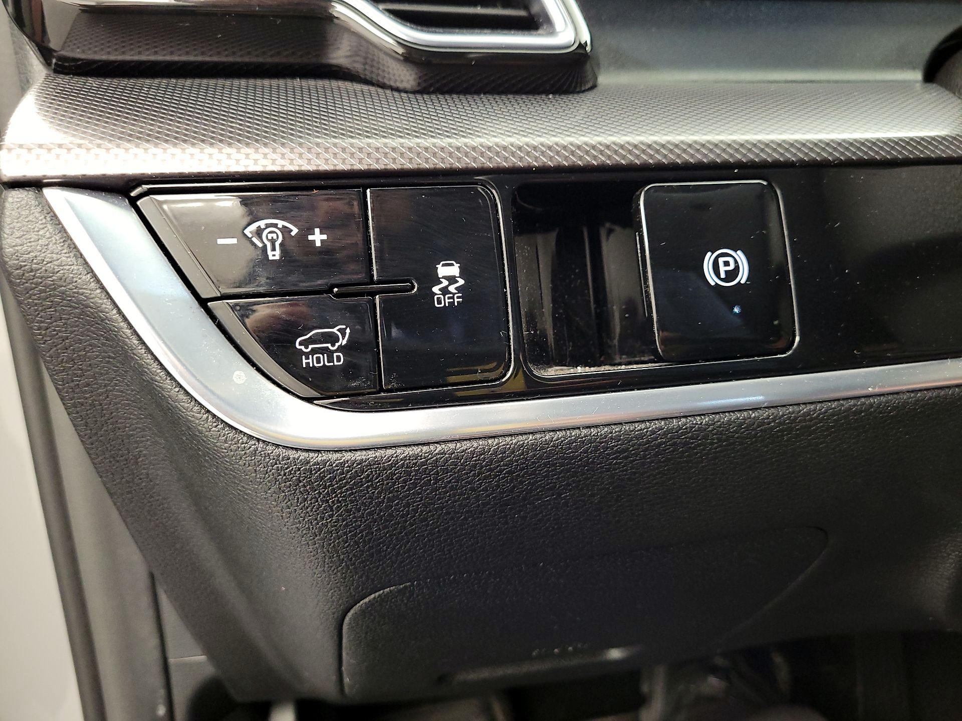 Thumbnail: 2023 Kia Sportage - 13