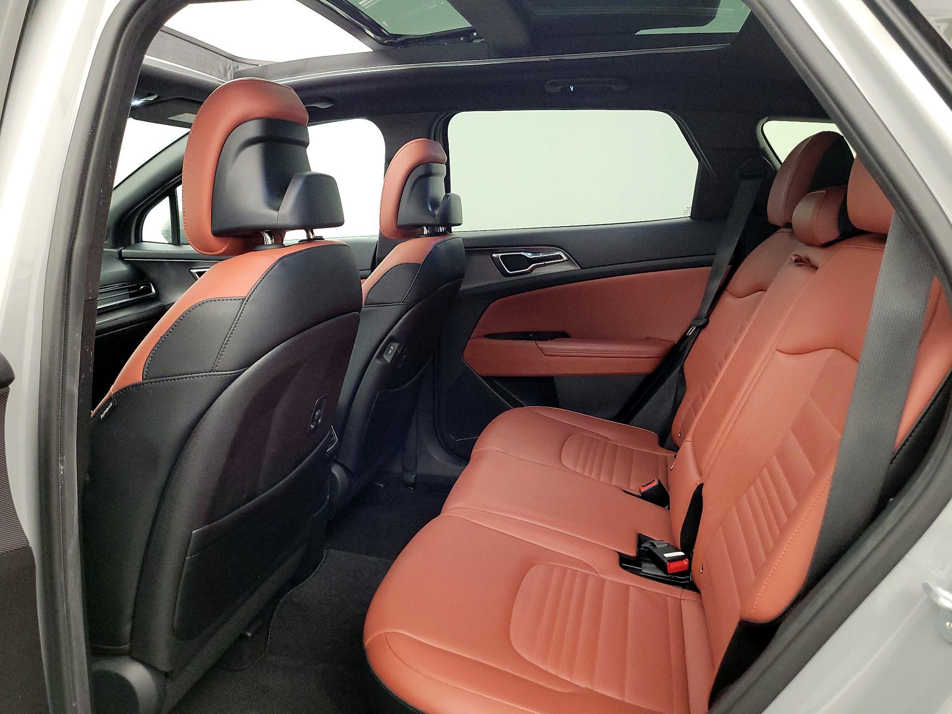 Thumbnail: 2023 Kia Sportage - 20