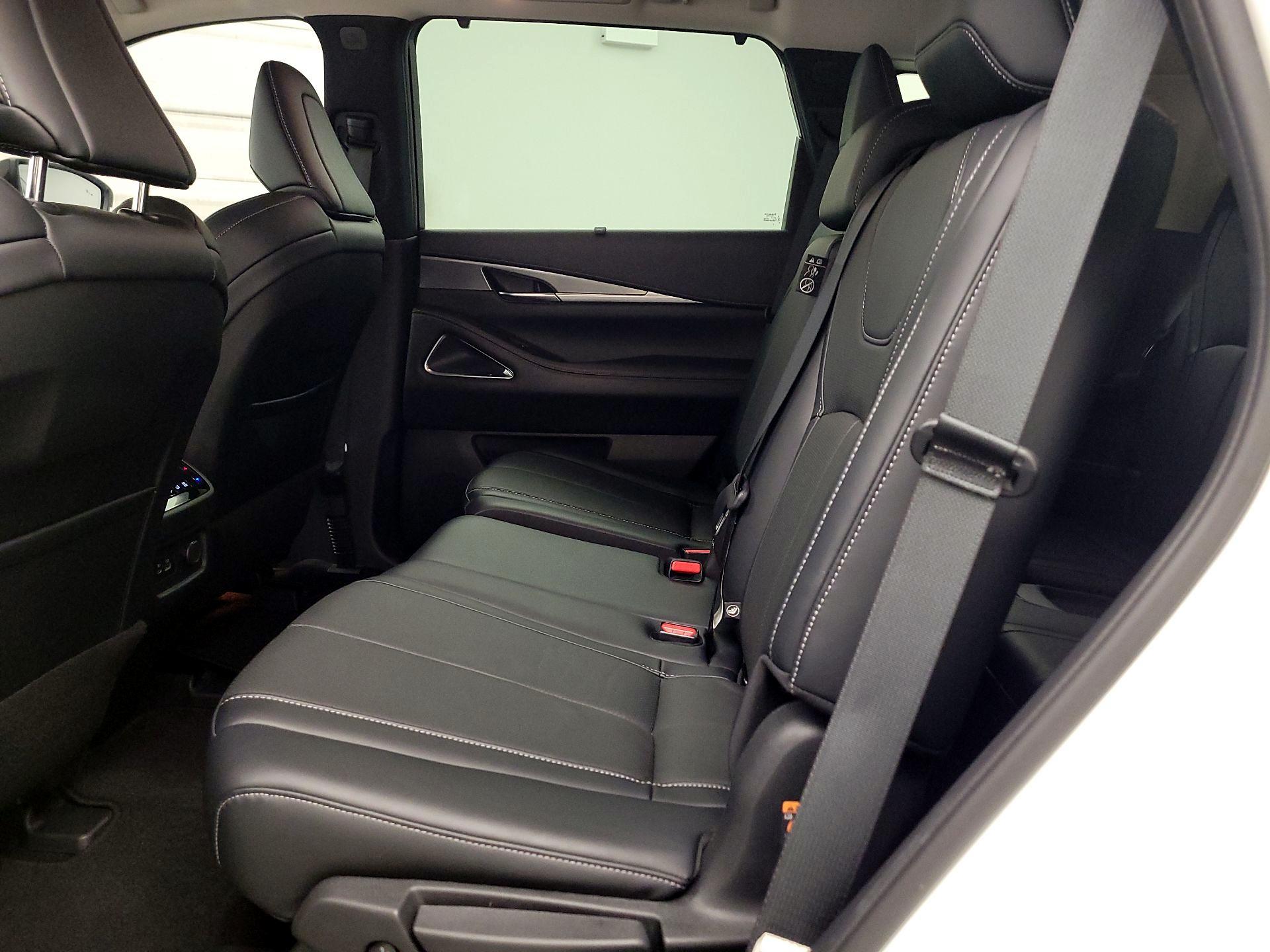 Thumbnail: 2023 INFINITI QX60 - 19