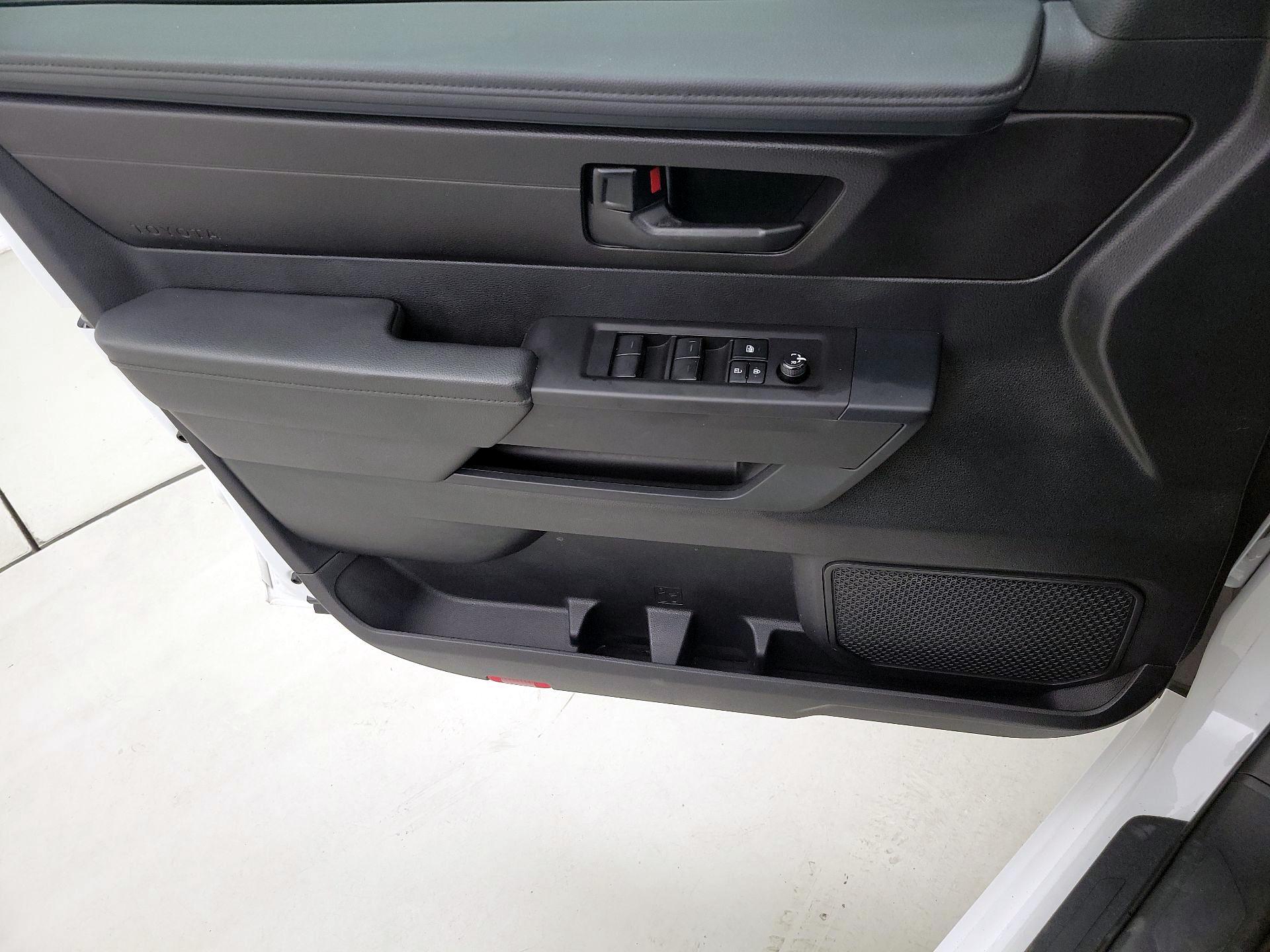 Thumbnail: 2022 Toyota Tundra - 12