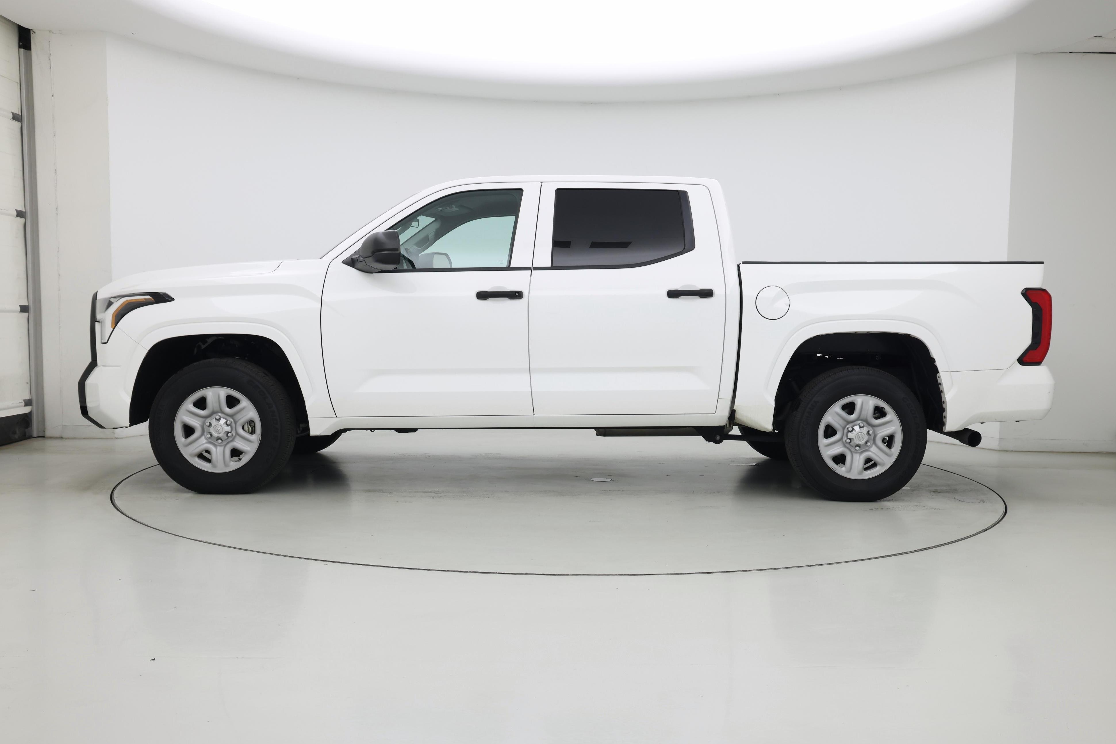 Thumbnail: 2022 Toyota Tundra - 3