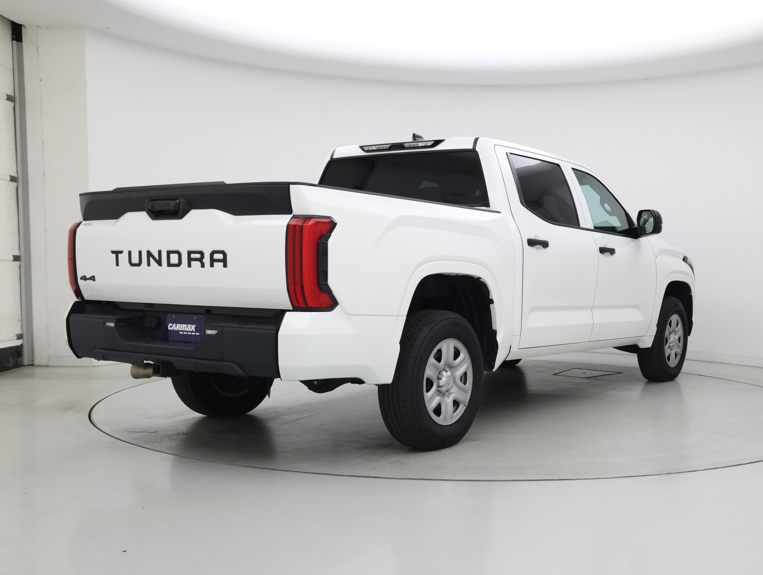 Thumbnail: 2022 Toyota Tundra - 8