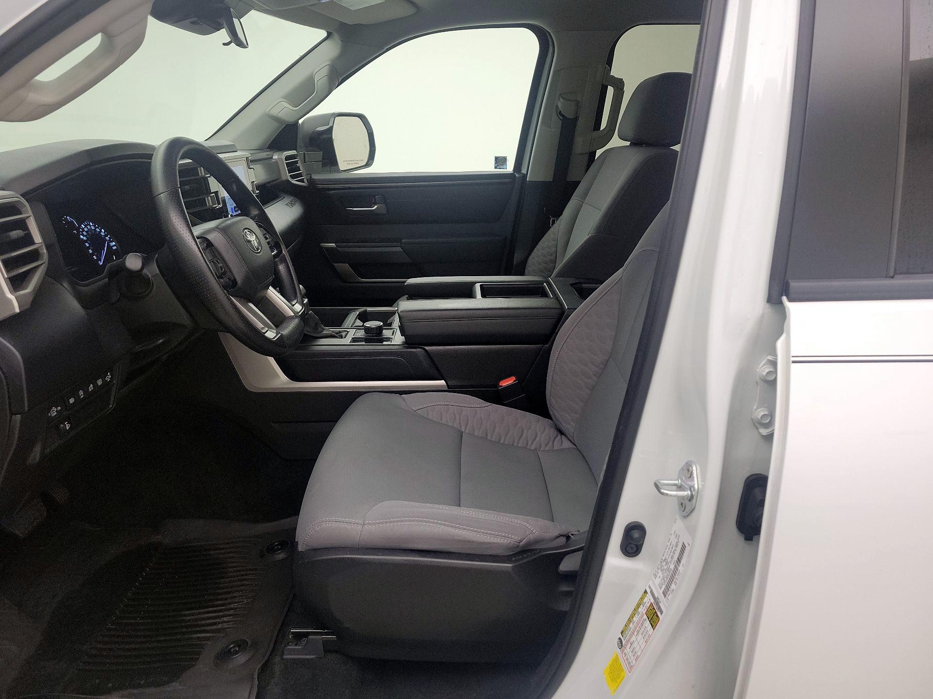 Thumbnail: 2024 Toyota Tundra - 11