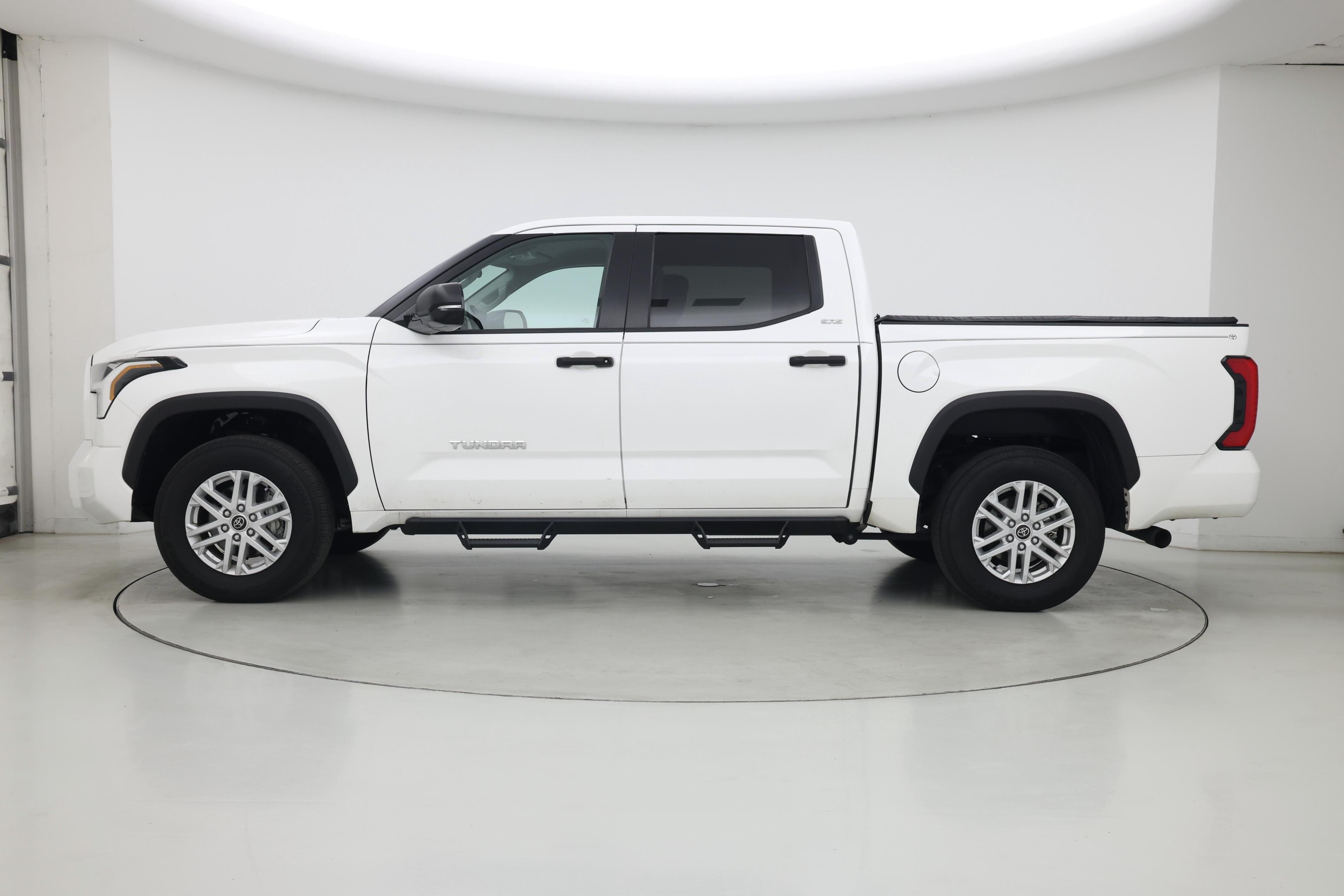 Thumbnail: 2024 Toyota Tundra - 3