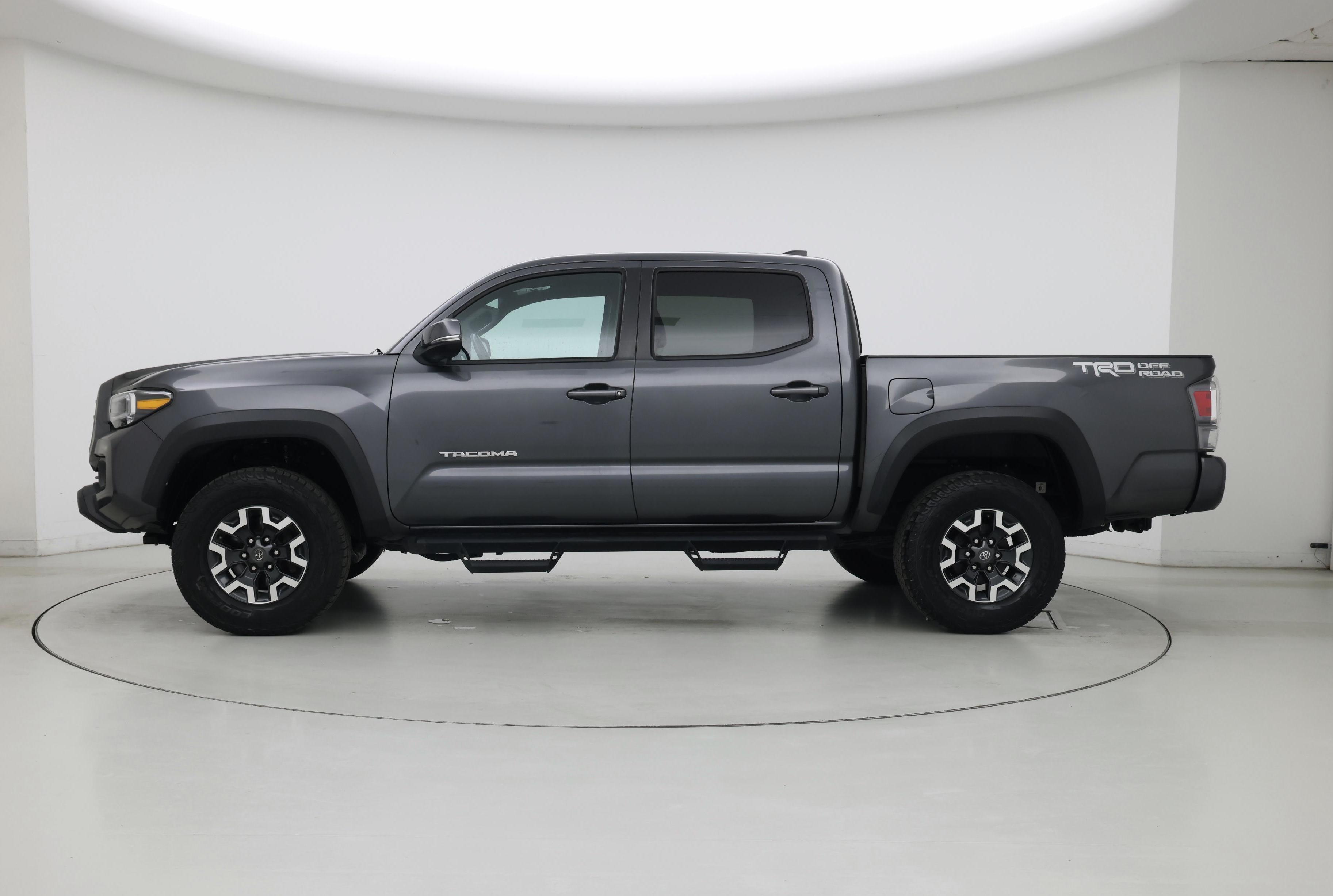 Thumbnail: 2022 Toyota Tacoma - 3