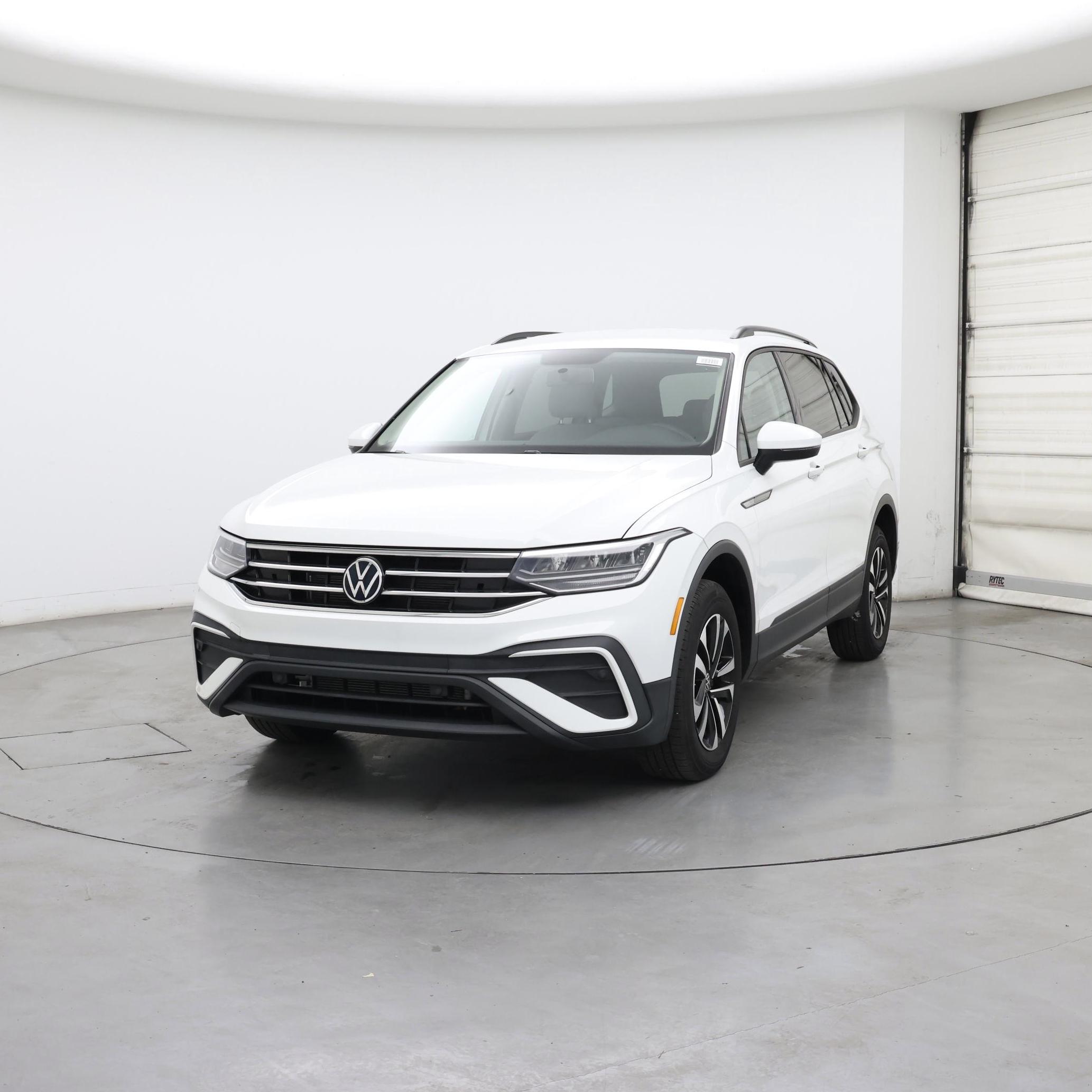 Thumbnail: 2022 Volkswagen Tiguan - 4