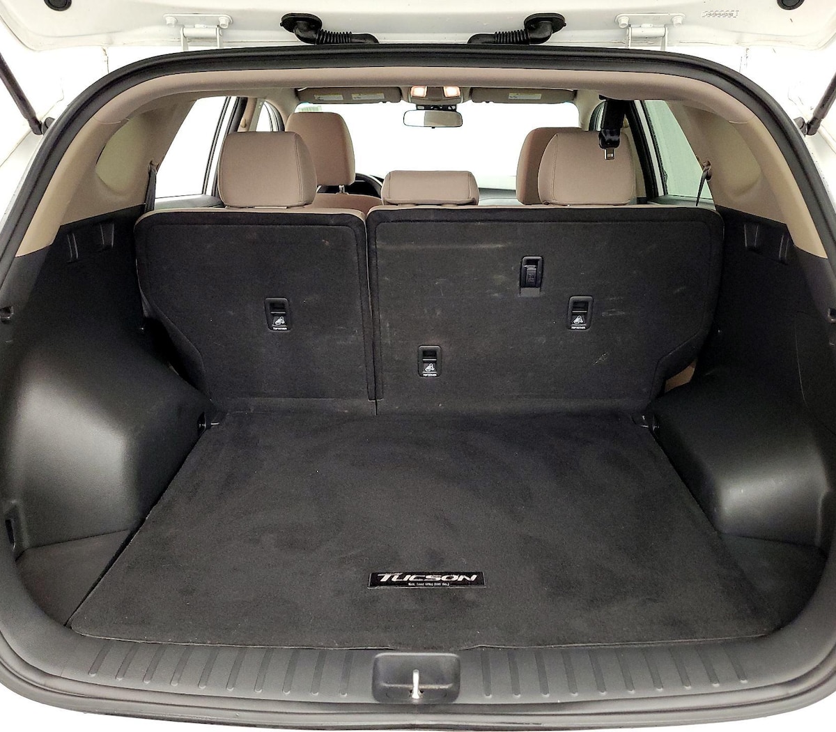 Trunk/Cargo (Seats Up)