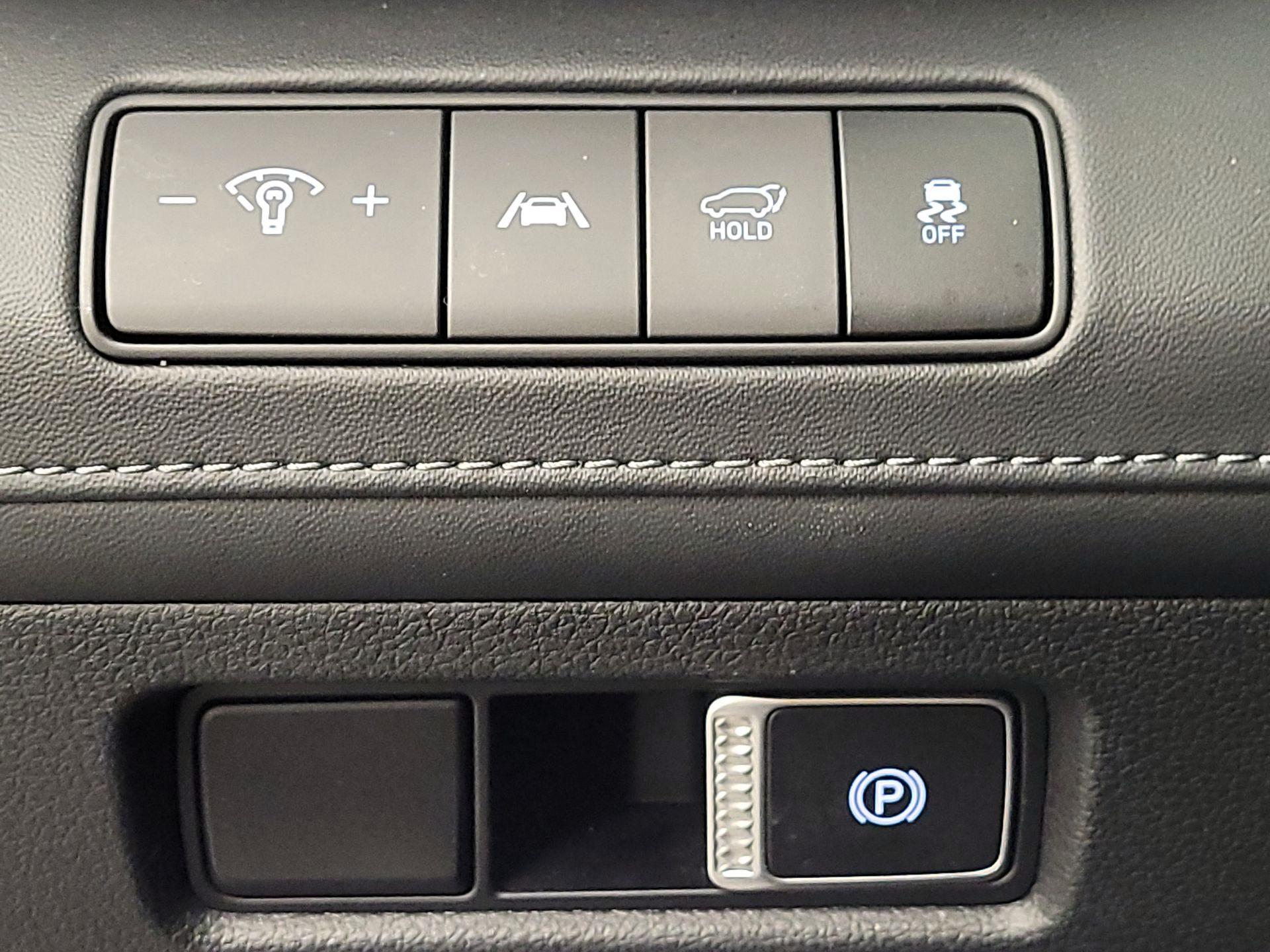 Thumbnail: 2022 Hyundai Santa Fe - 13