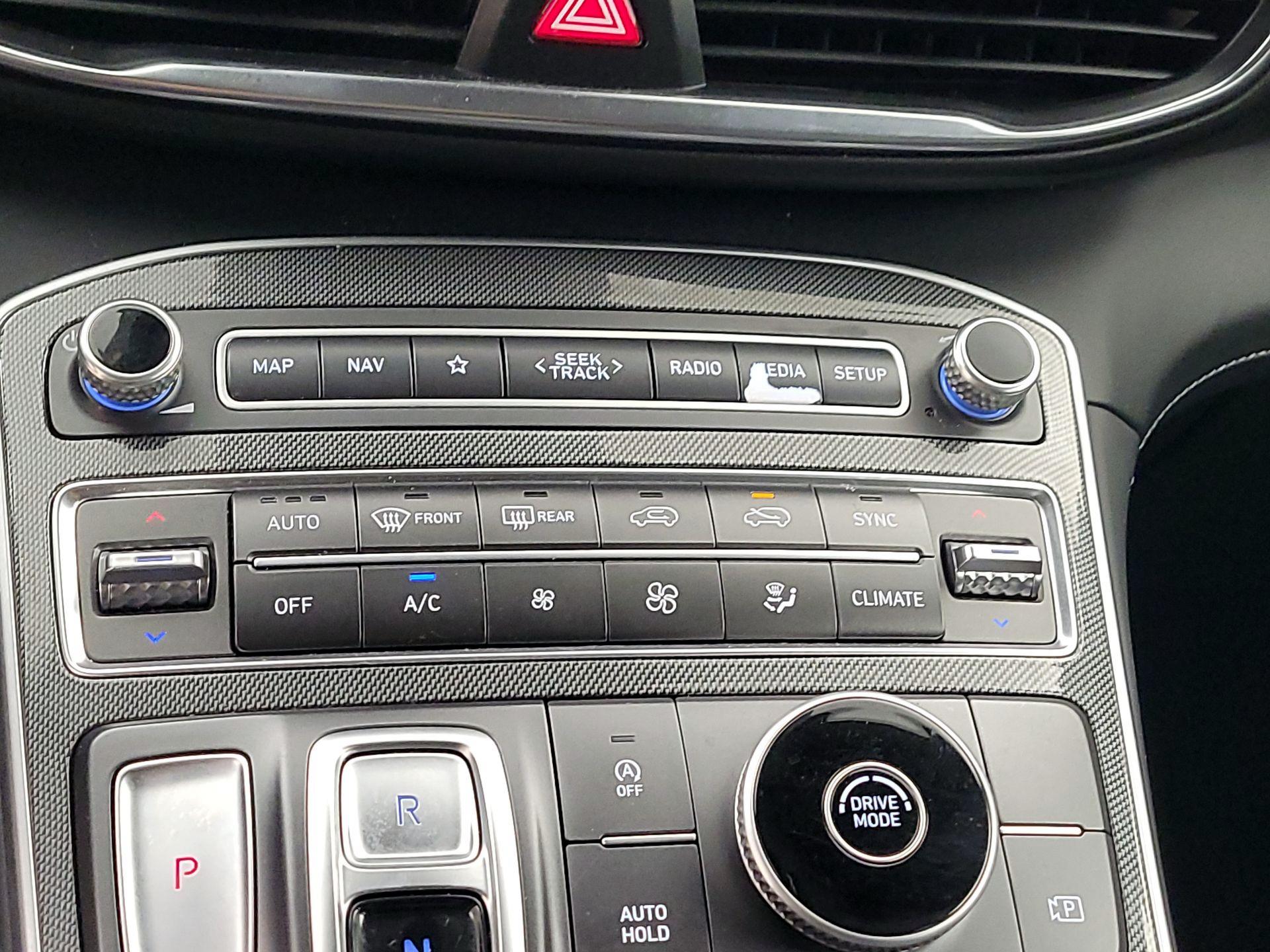 Thumbnail: 2022 Hyundai Santa Fe - 16