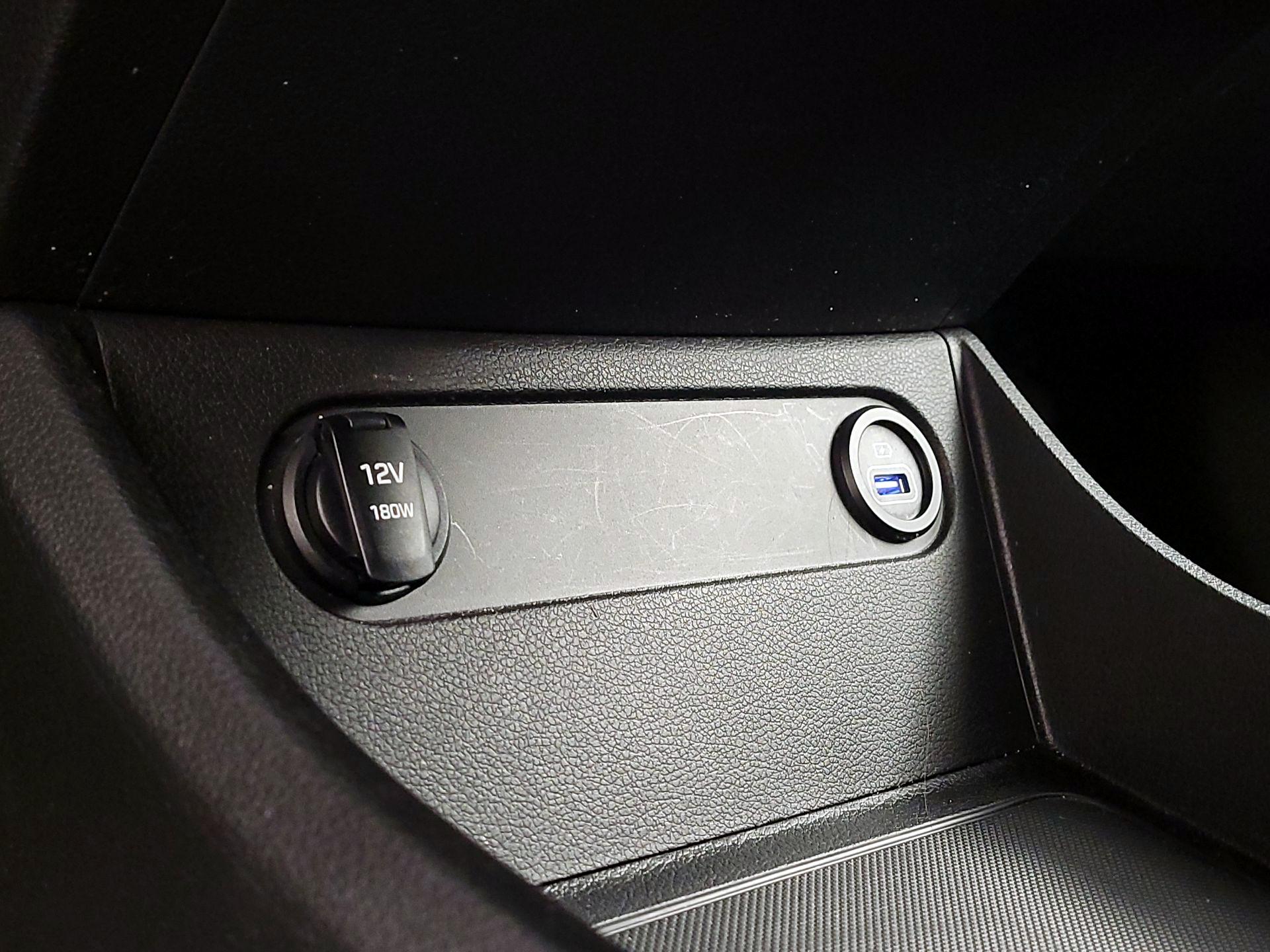 Thumbnail: 2022 Hyundai Santa Fe - 18