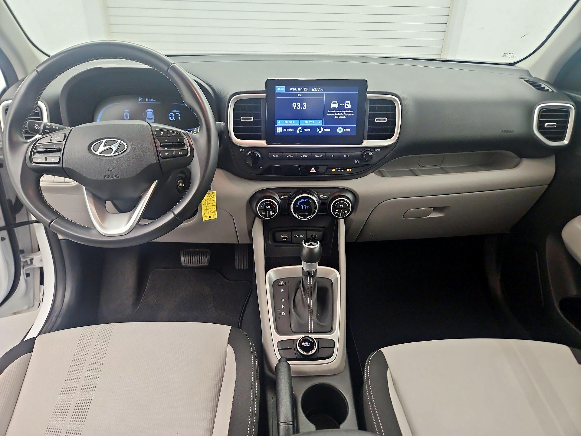 Thumbnail: 2023 Hyundai Venue - 9