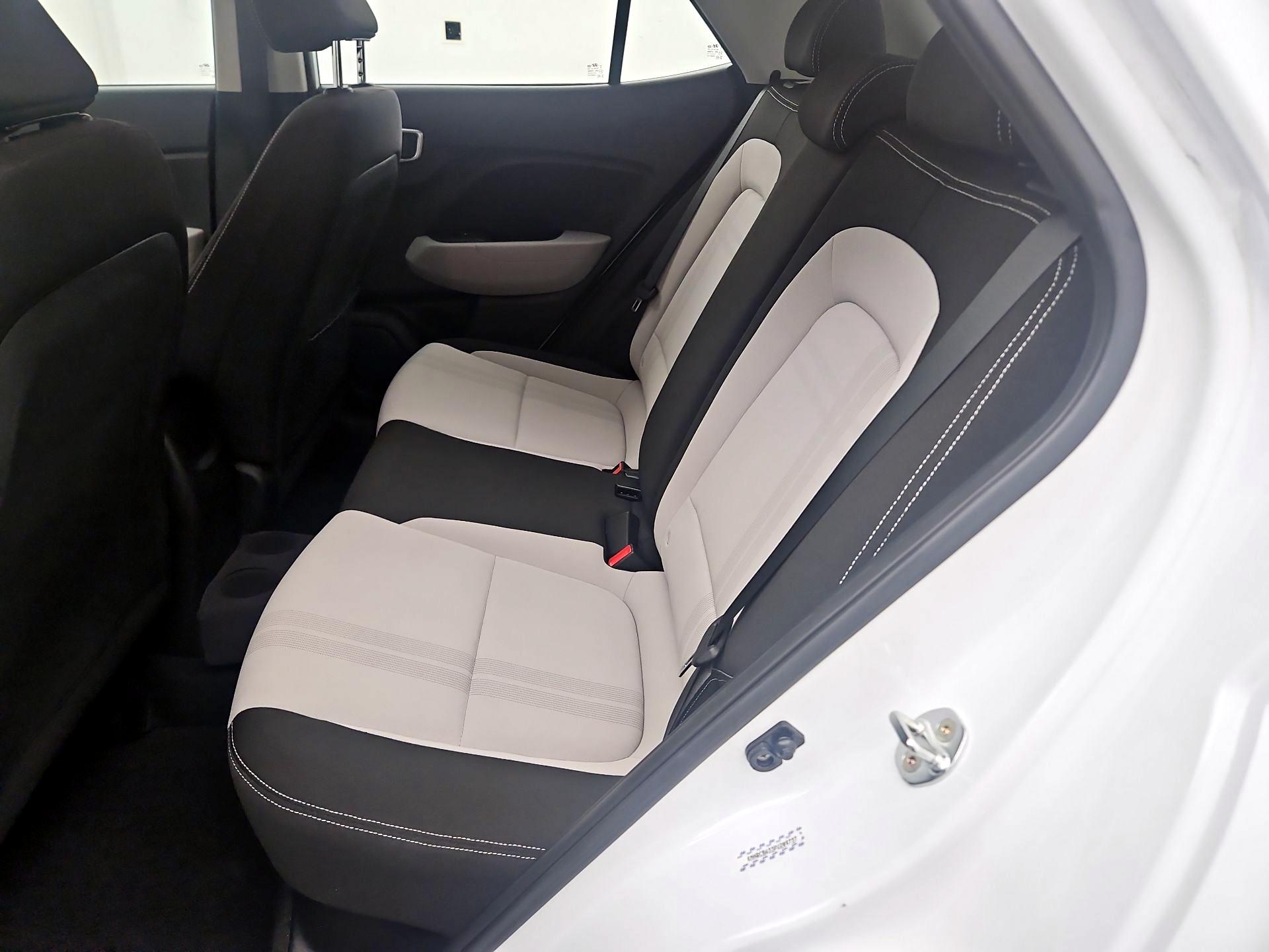 Thumbnail: 2023 Hyundai Venue - 20