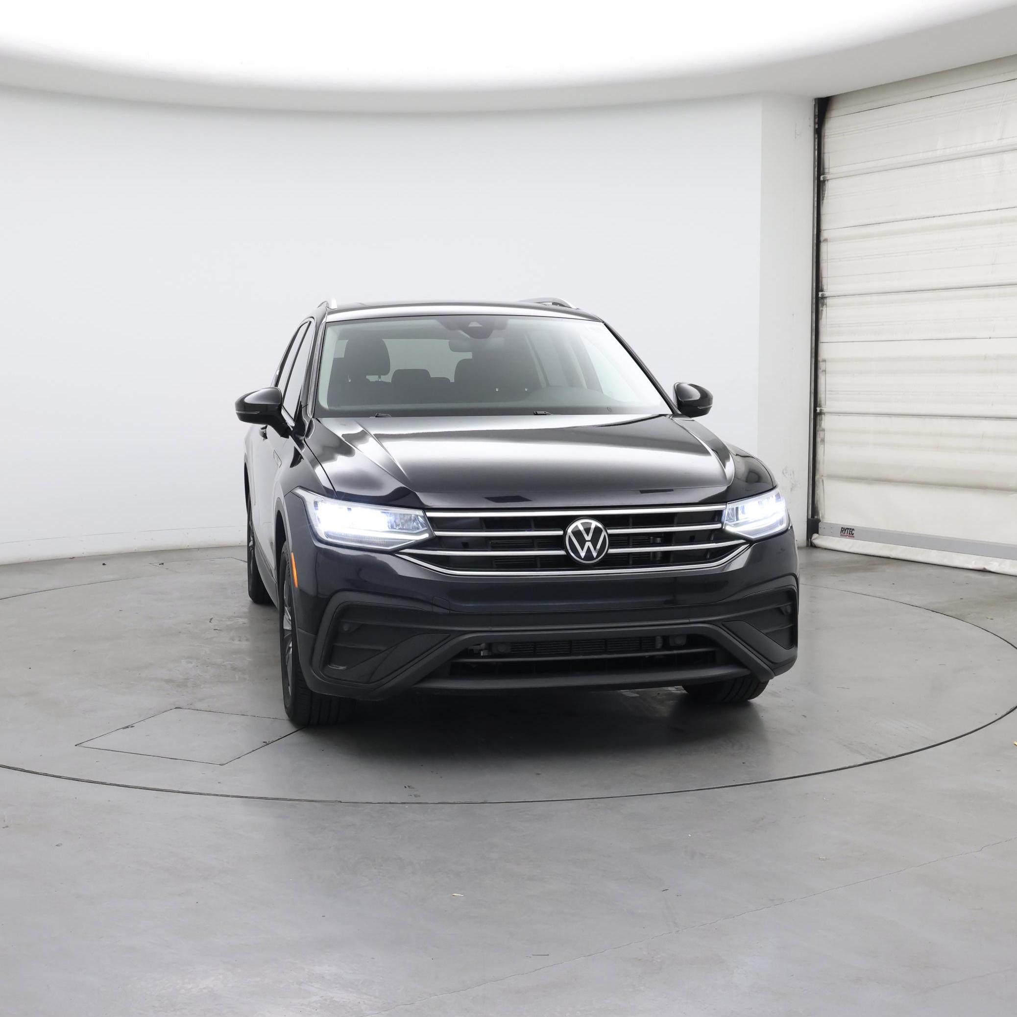 Thumbnail: 2023 Volkswagen Tiguan - 5