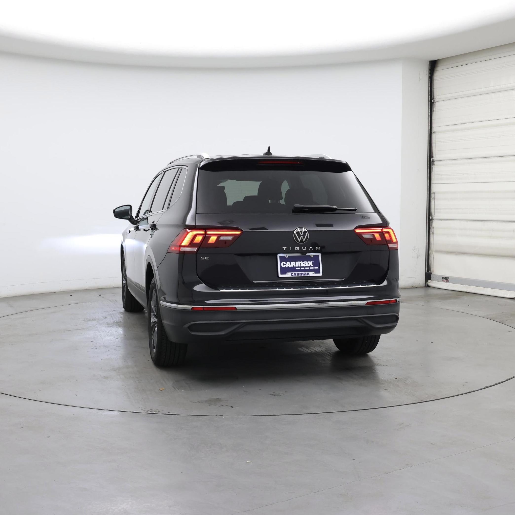 Thumbnail: 2023 Volkswagen Tiguan - 6