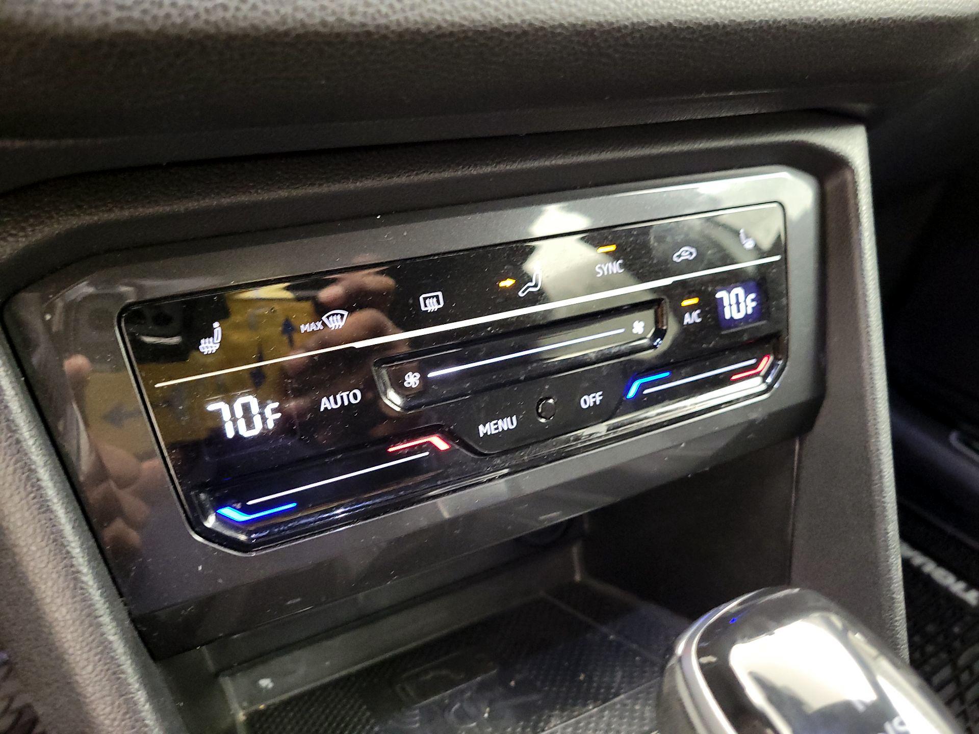 Thumbnail: 2022 Volkswagen Tiguan - 14