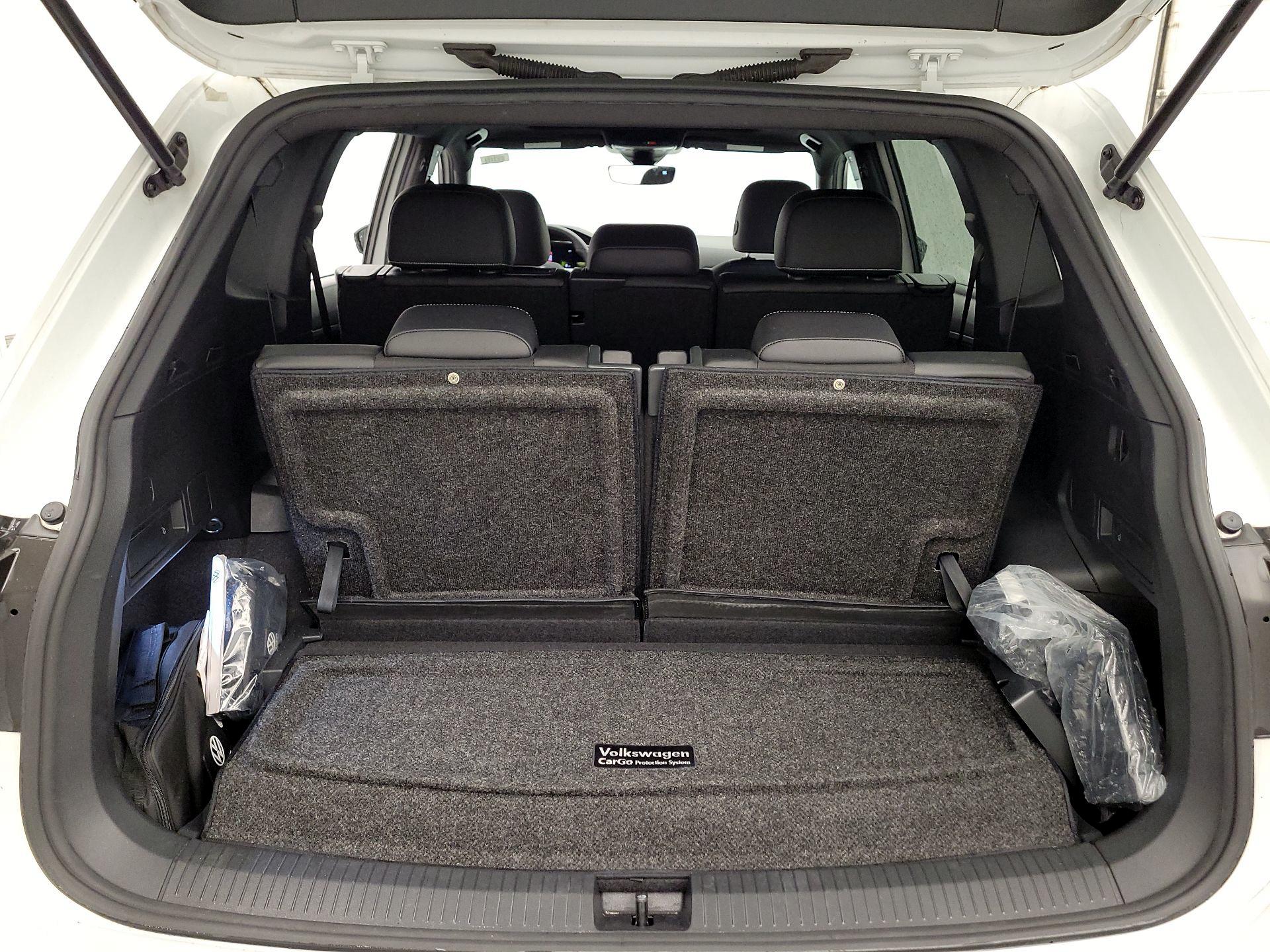 Thumbnail: 2022 Volkswagen Tiguan - 16